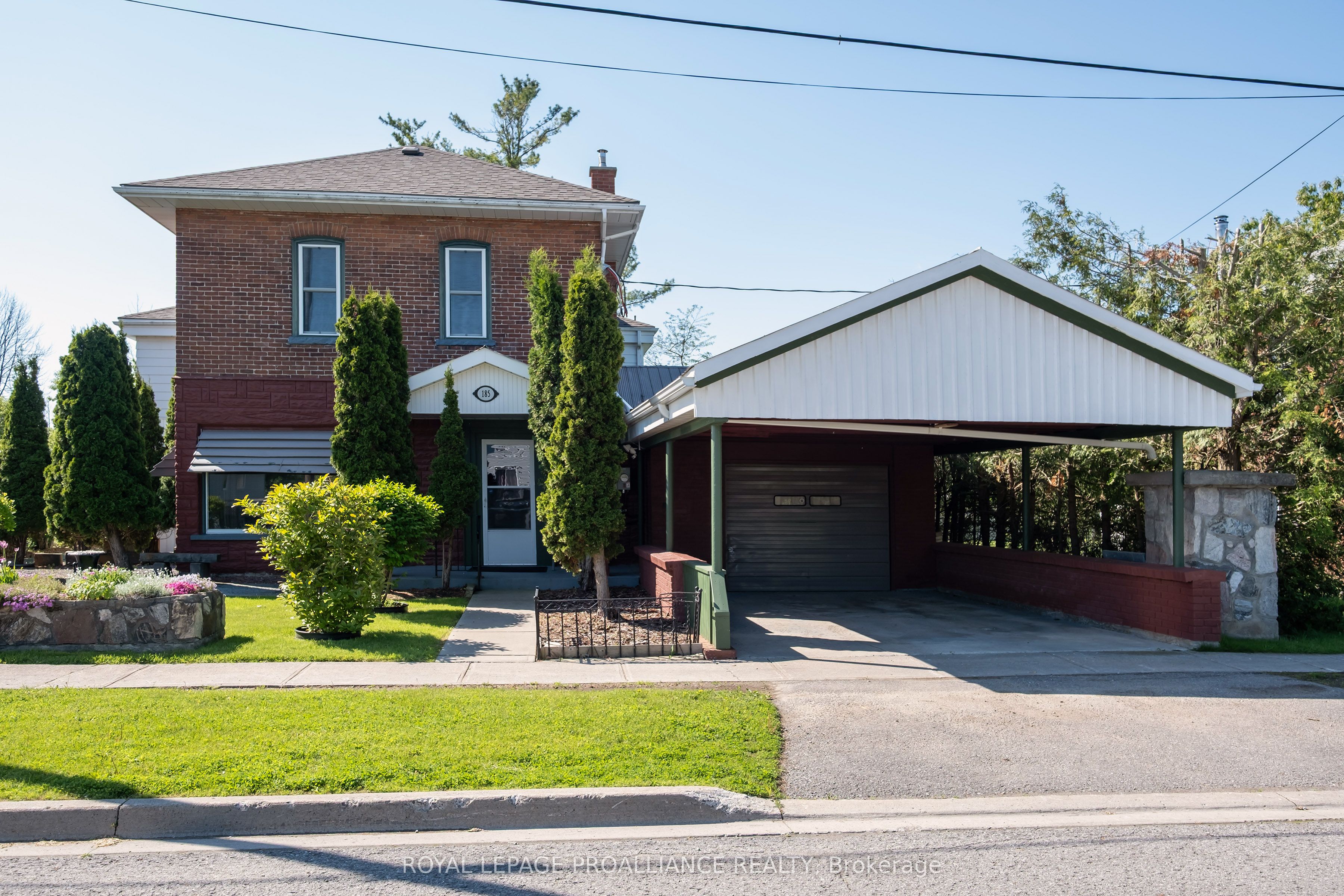 185 Wallace Street Property Photo 1