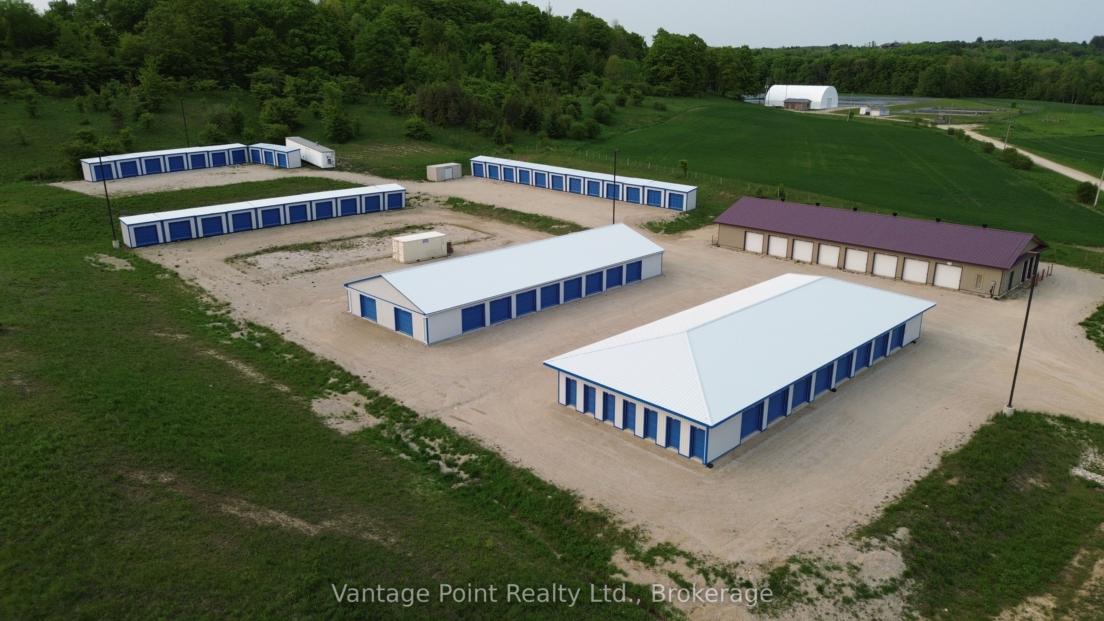 774312 10 Highway Property Photo 1