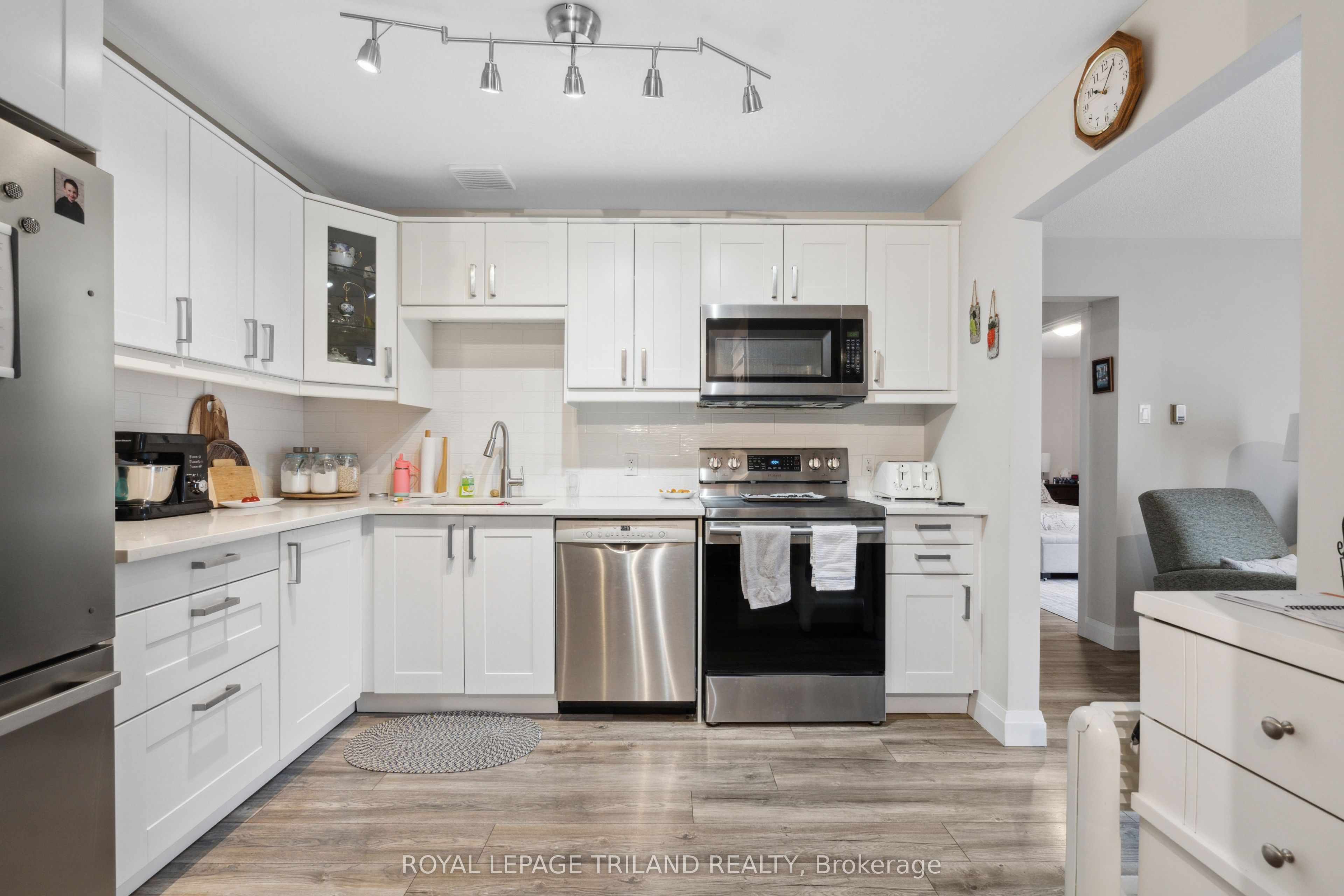 70 Stokes Road Property Photo 7