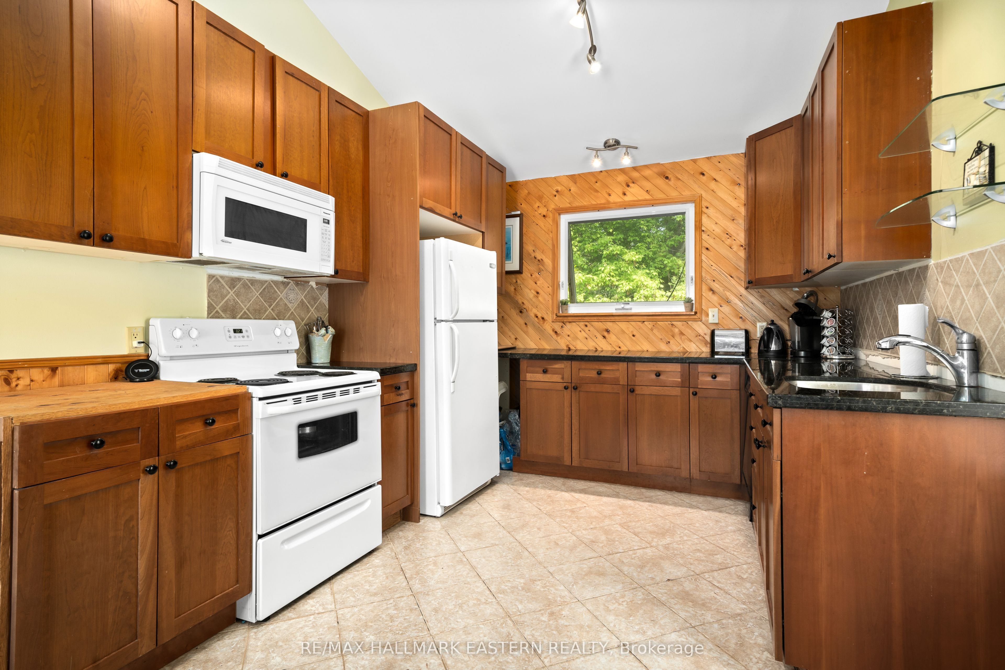 50 Long Island Property Photo 11