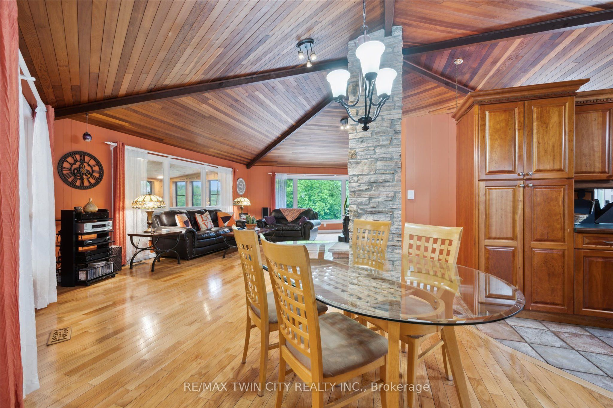 6587 Wellington Road 34 Road Property Photo 12