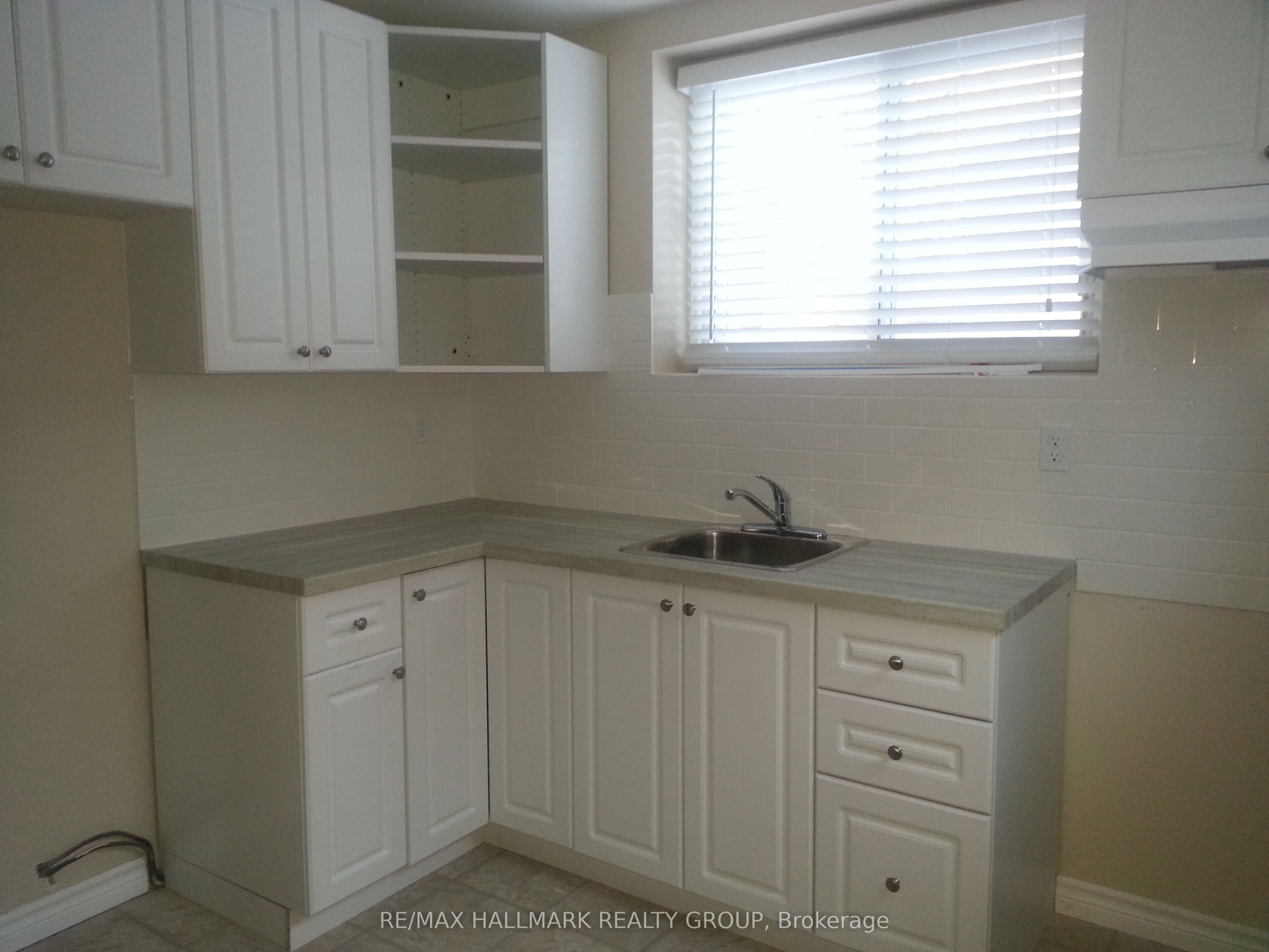 1390 Mayview Avenue Property Photo 10