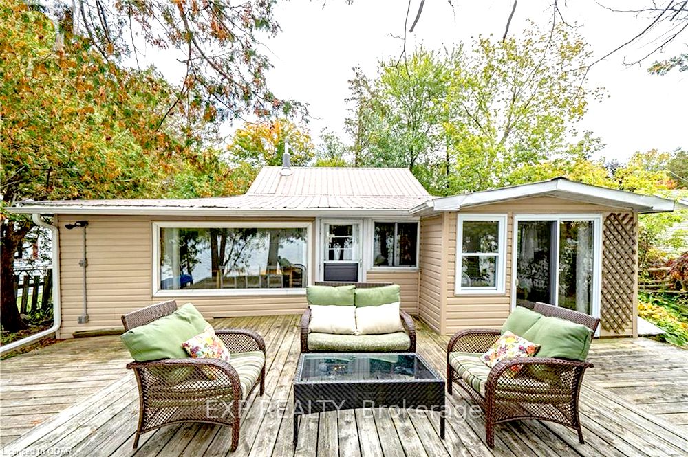 108 Oak Lake Rd Property Photo 1