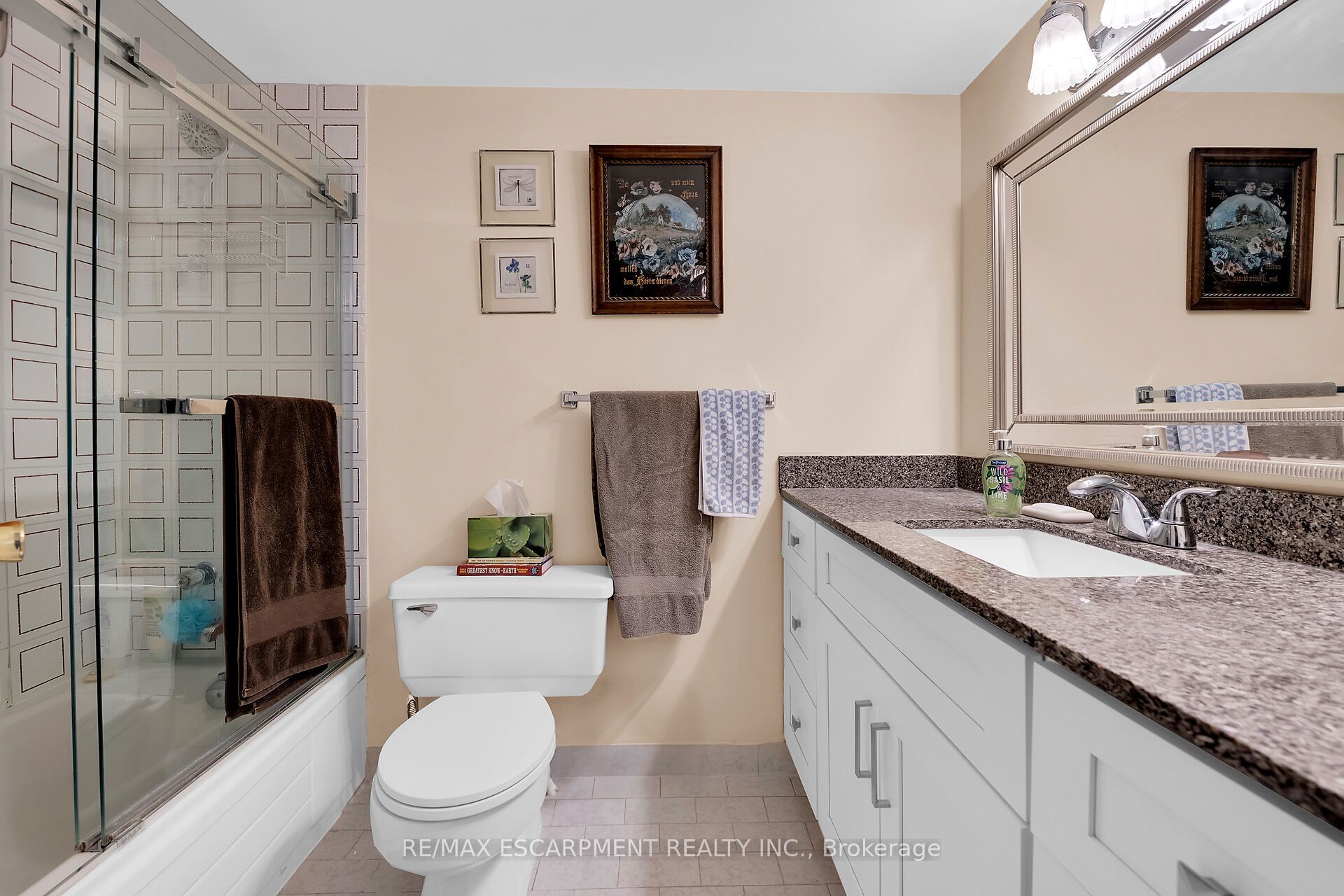 301 Frances Avenue 1409 Property Photo 30