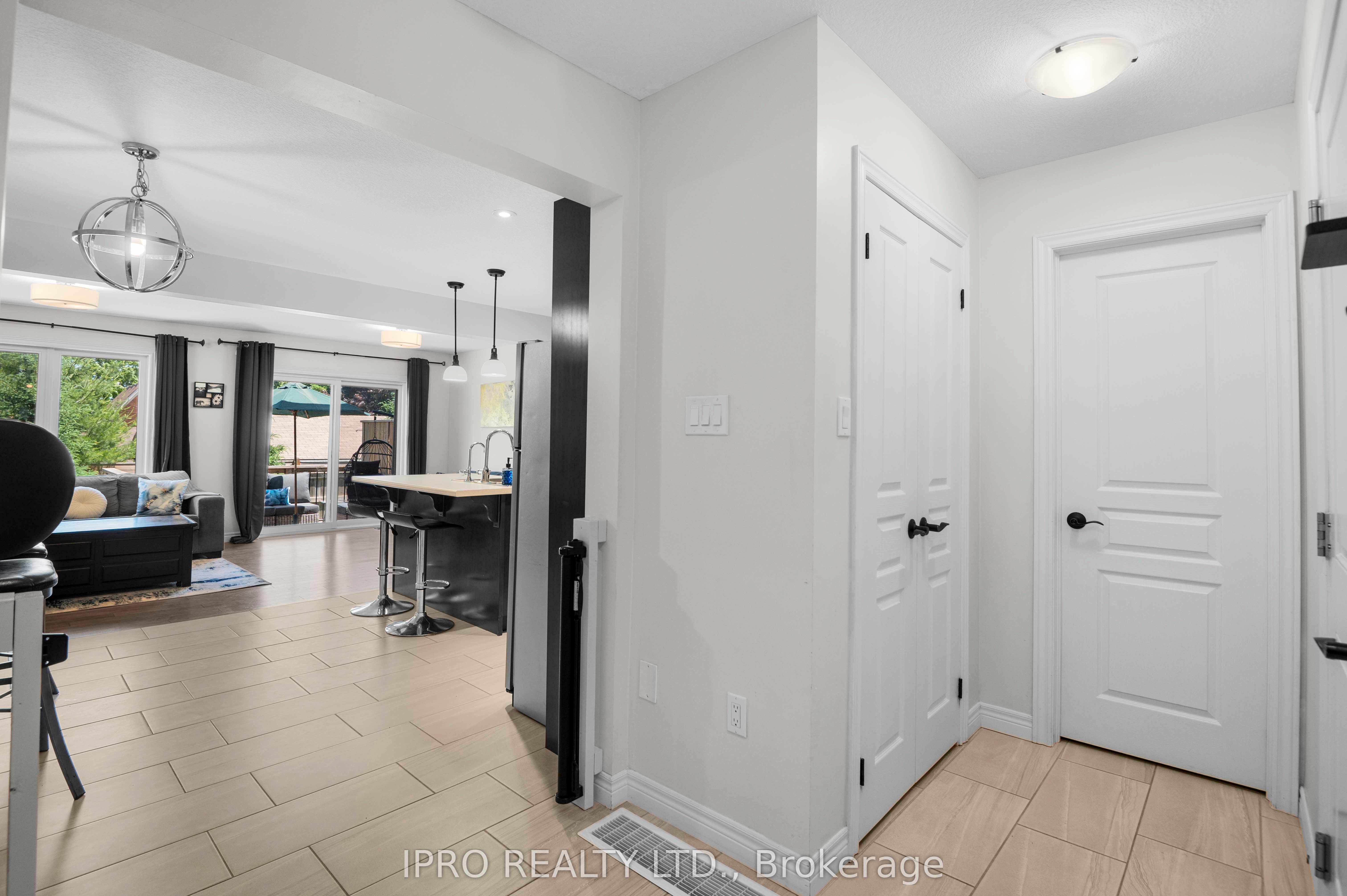 #13 - 19 Lawson Street Property Photo 10