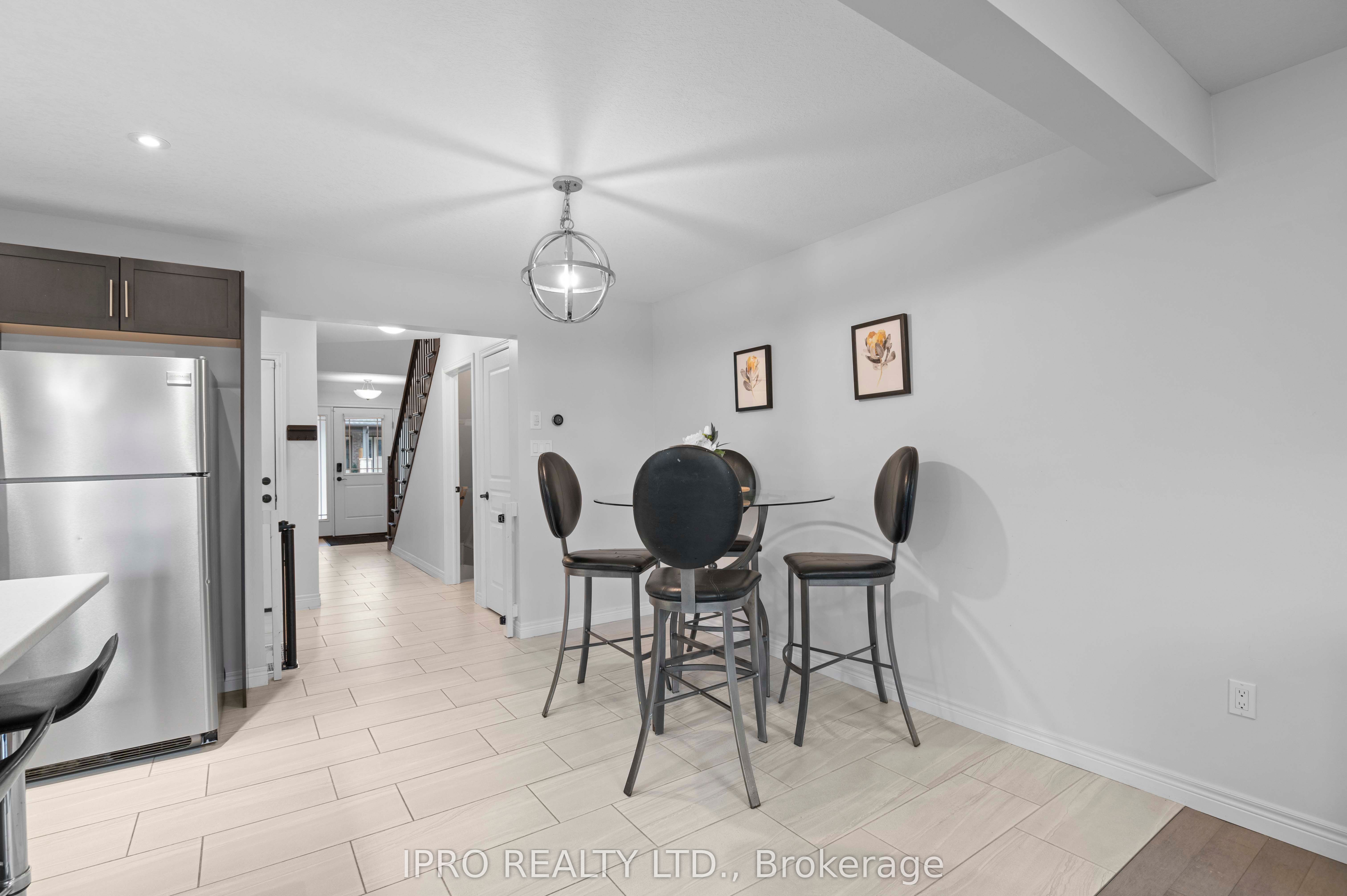 #13 - 19 Lawson Street Property Photo 26