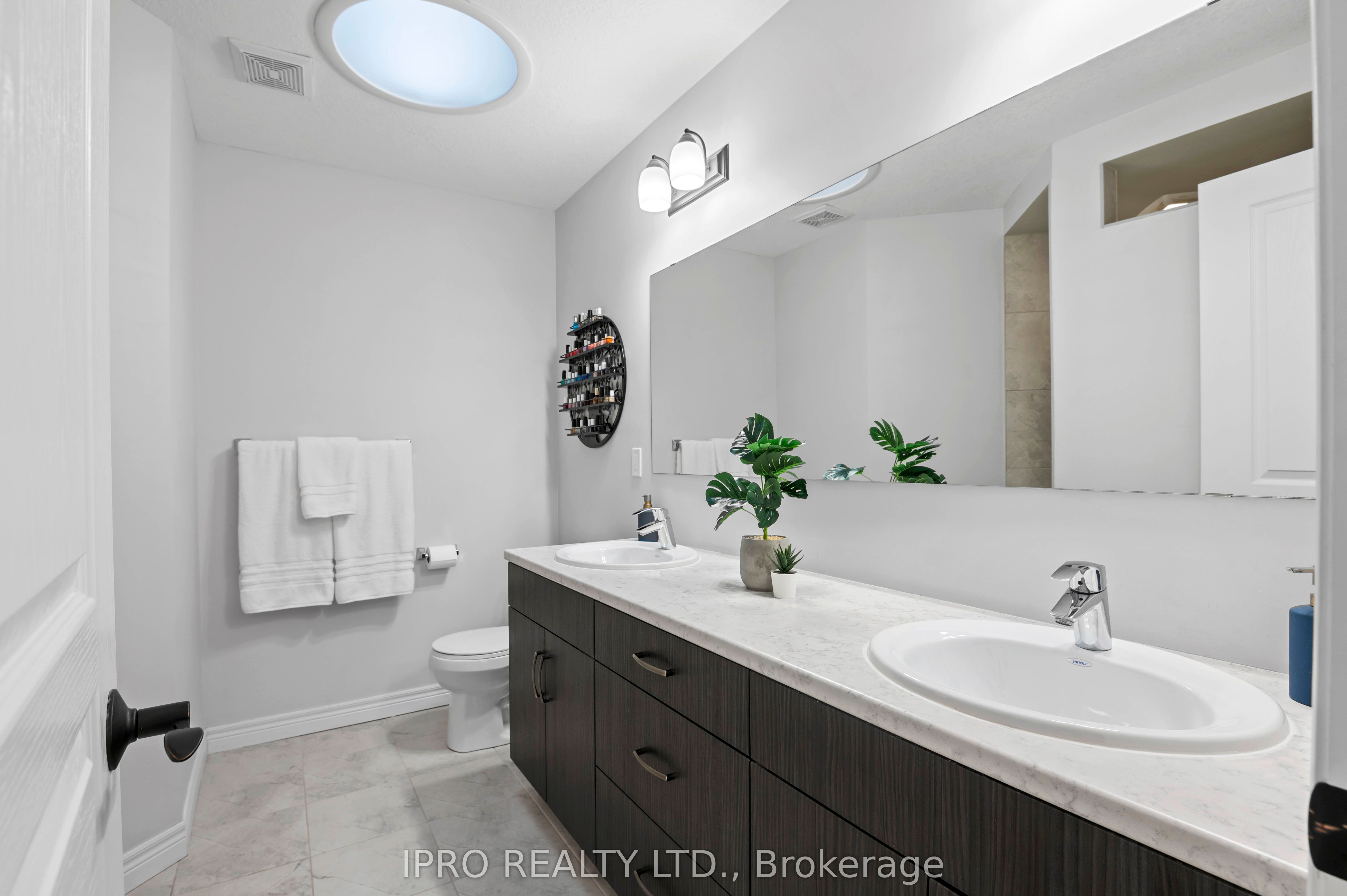 #13 - 19 Lawson Street Property Photo 31