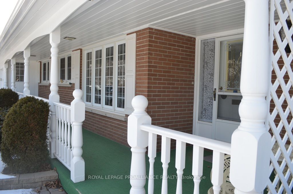 9 Parkview Heights Property Photo 4