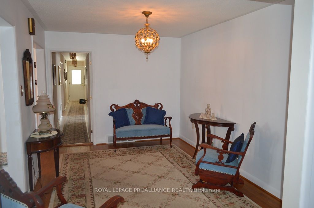 9 Parkview Heights Property Photo 9