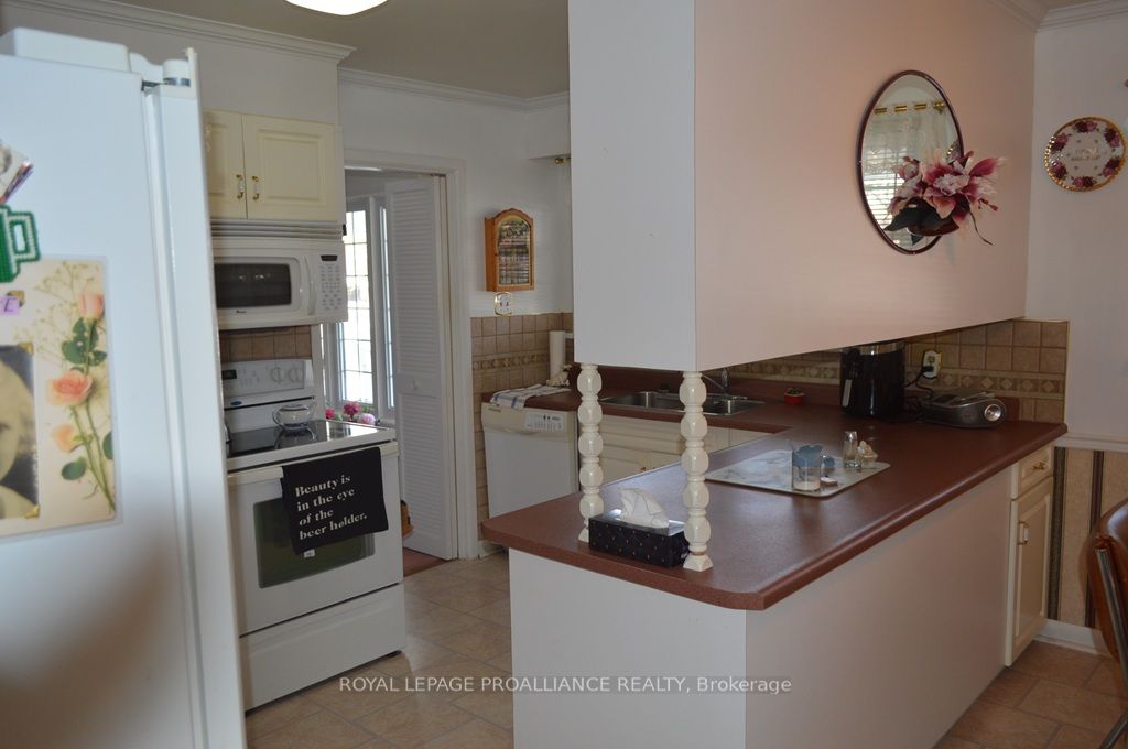 9 Parkview Heights Property Photo 14