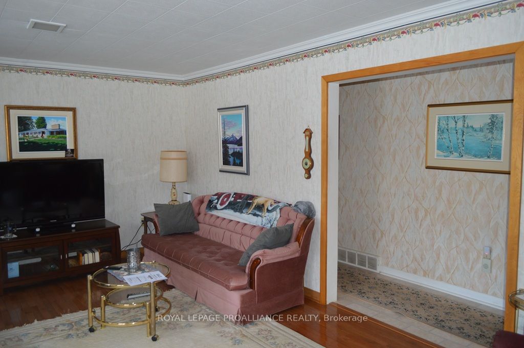 9 Parkview Heights Property Photo 16