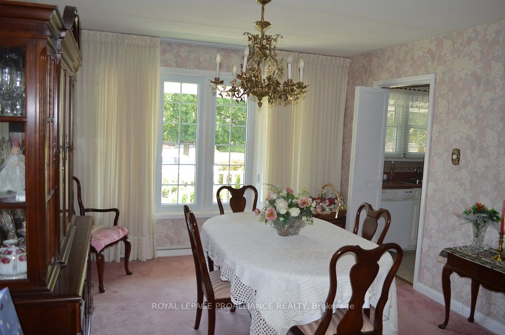 9 Parkview Heights Property Photo 21