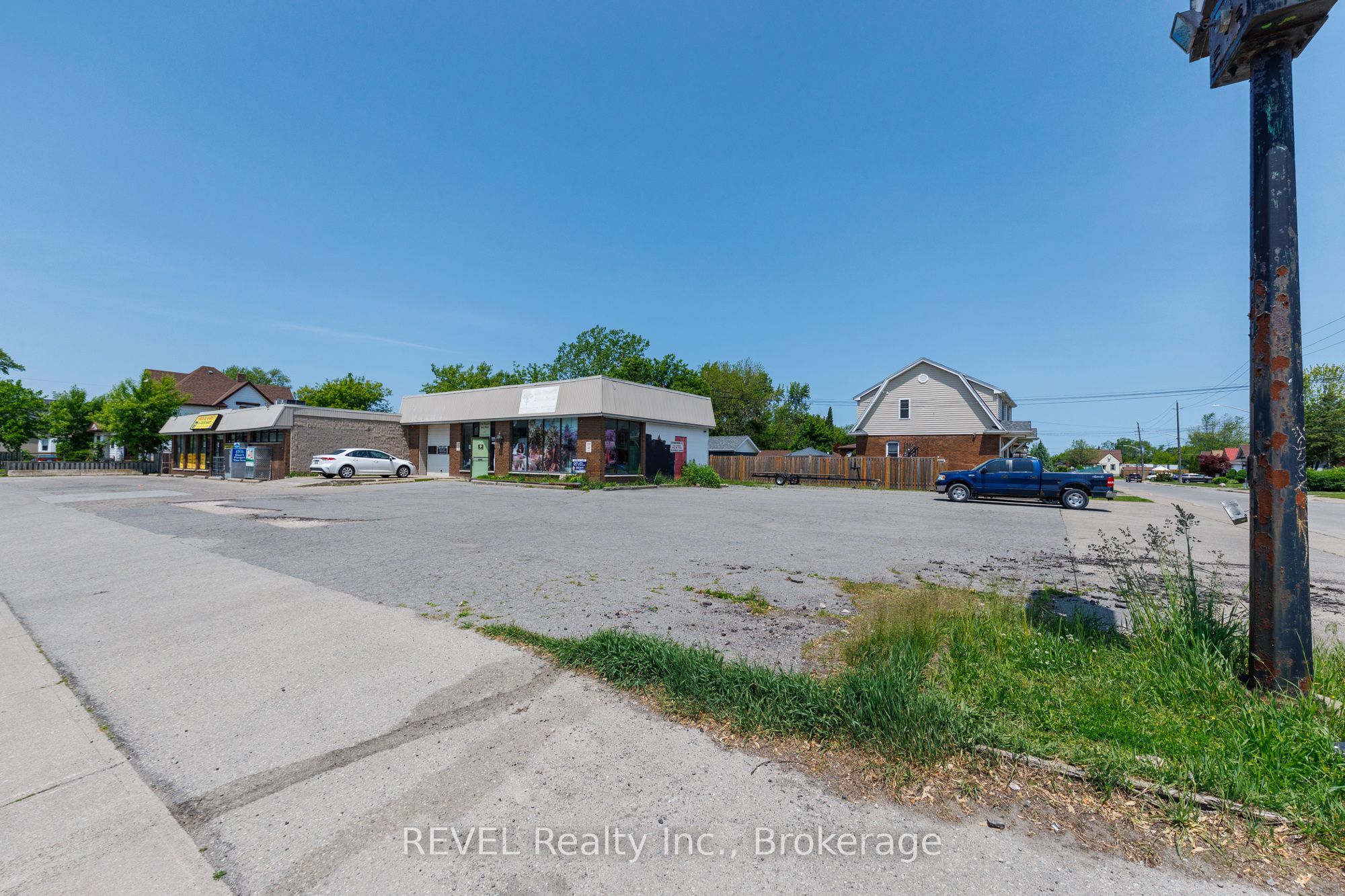 4957 Bridge Street N Property Photo 1