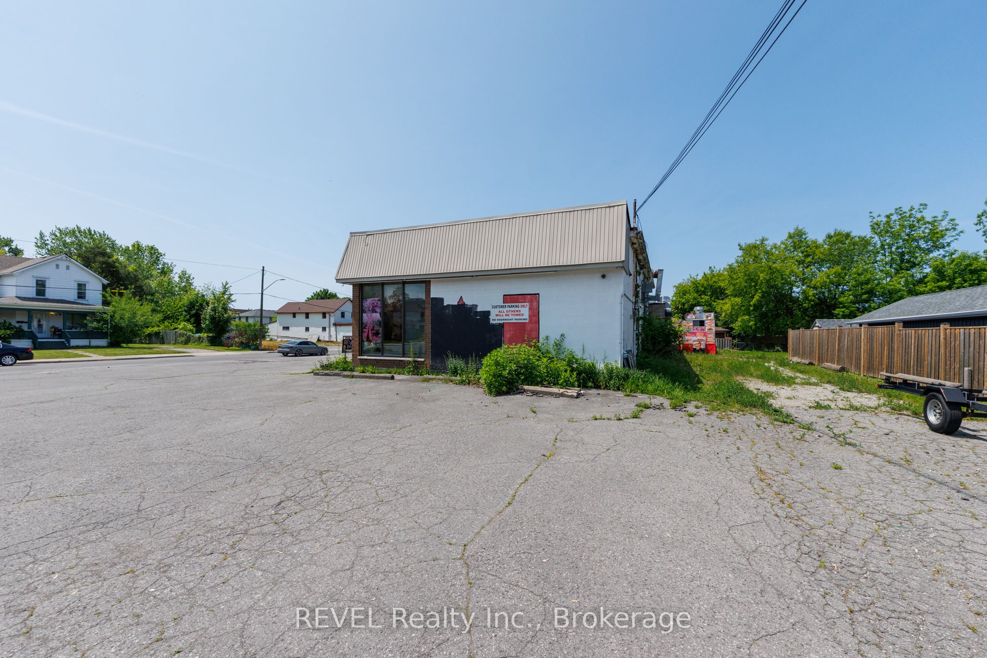 4957 Bridge Street N Property Photo 5