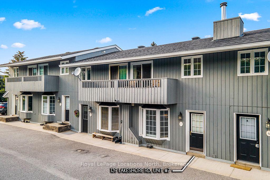 139 Lakeshore Road E 7 Property Photo 3