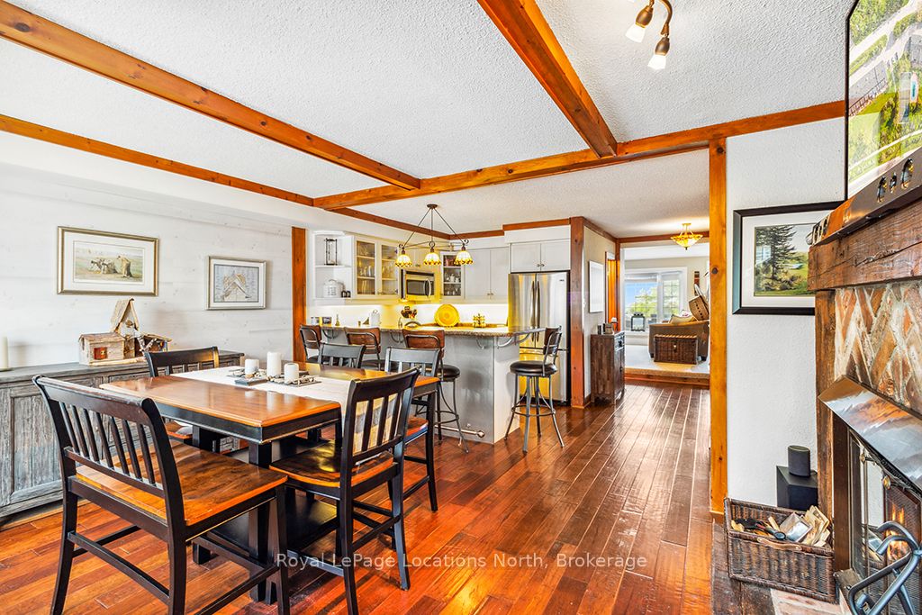 139 Lakeshore Road E 7 Property Photo 5