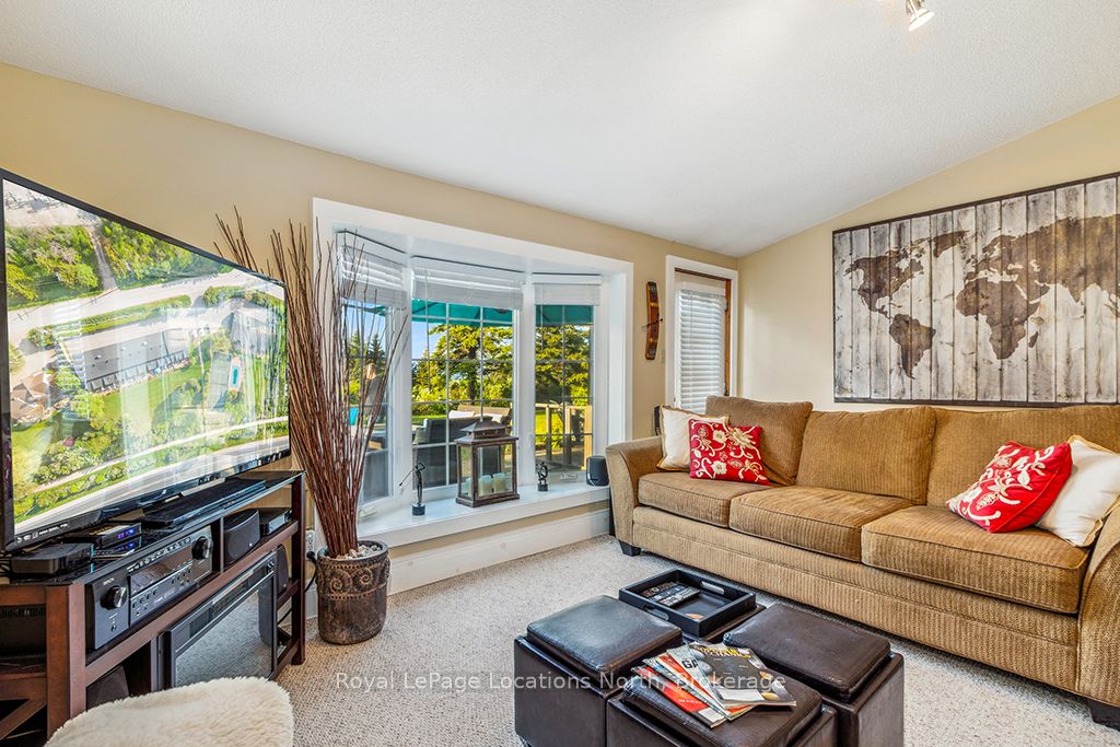 139 Lakeshore Road E 7 Property Photo 12