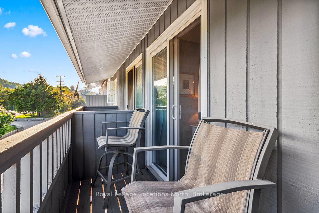 139 Lakeshore Road E 7 Property Photo 24