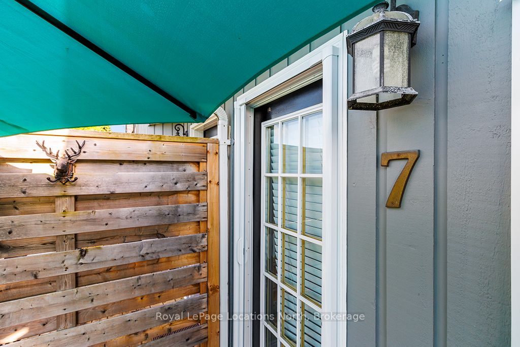 139 Lakeshore Road E 7 Property Photo 29