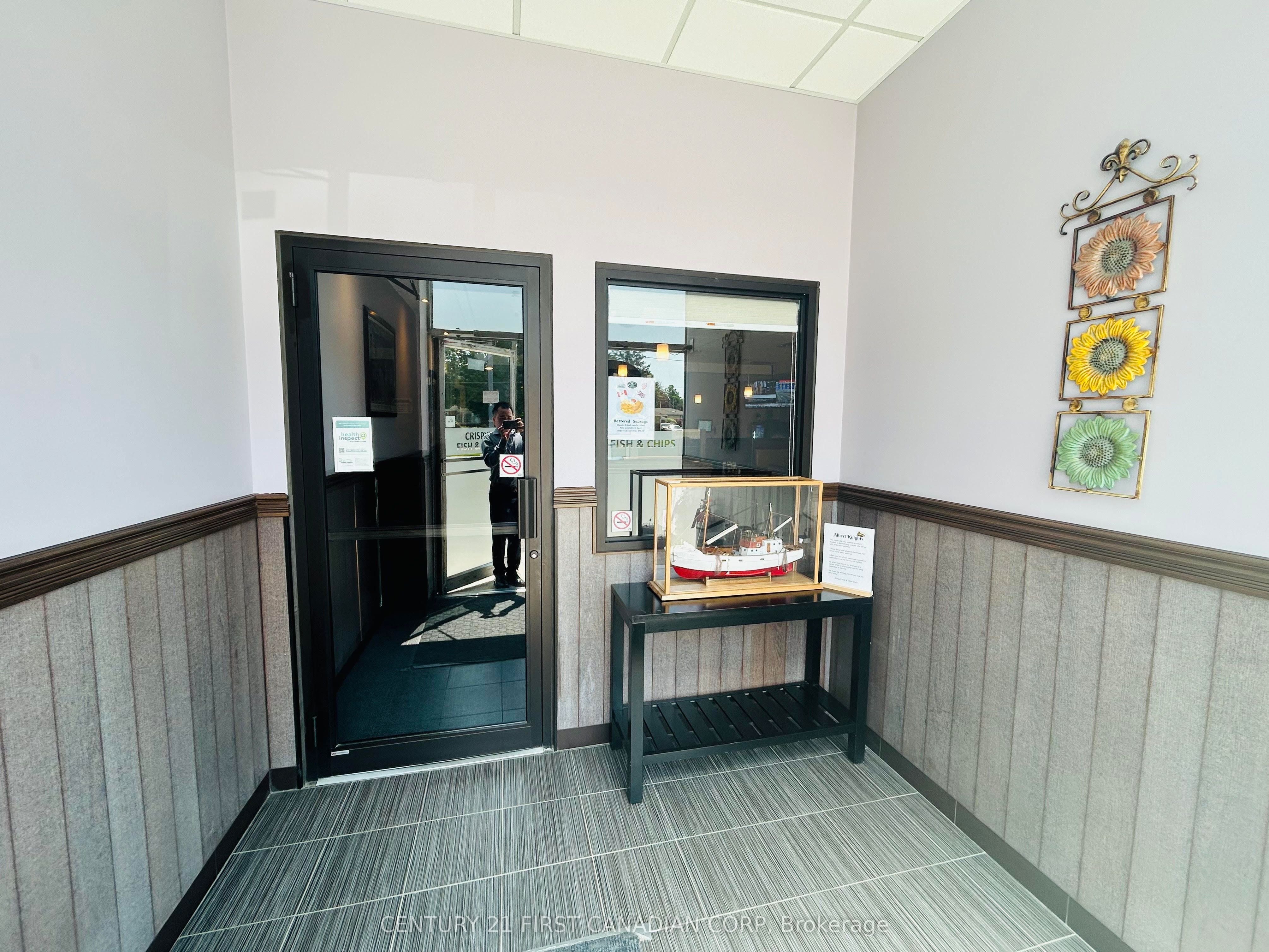 194 Springbank Avenue Property Photo 6