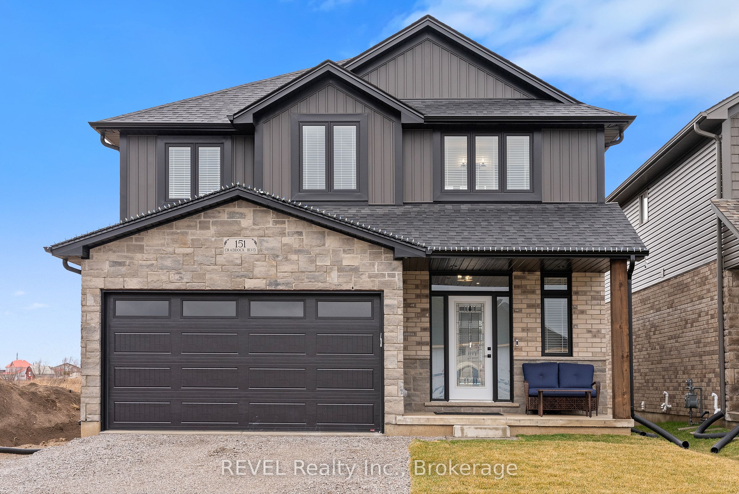 51 Craddock Blvd Property Photo 1