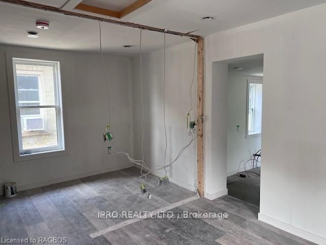 932 Queen Street Property Photo 19