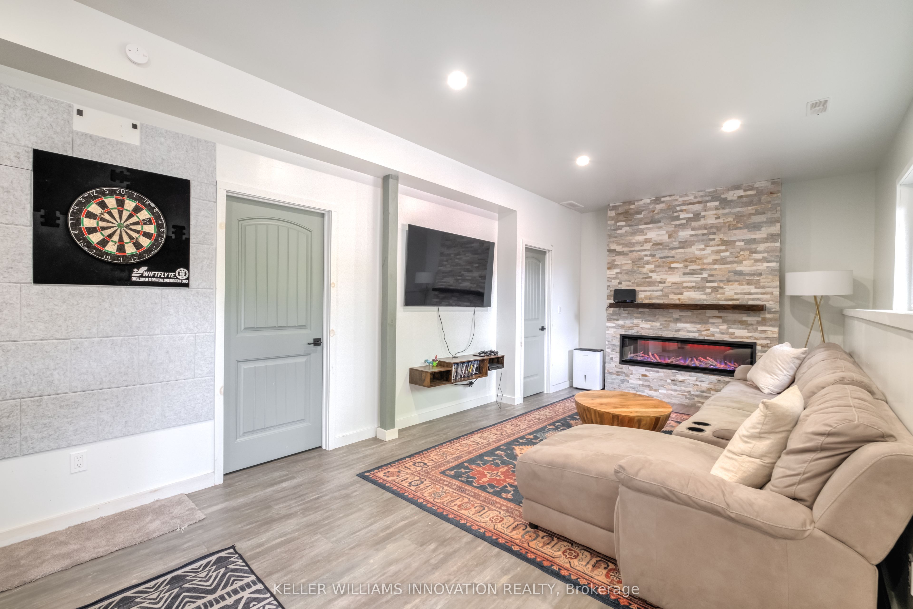 648 Jennison Road Property Photo 10