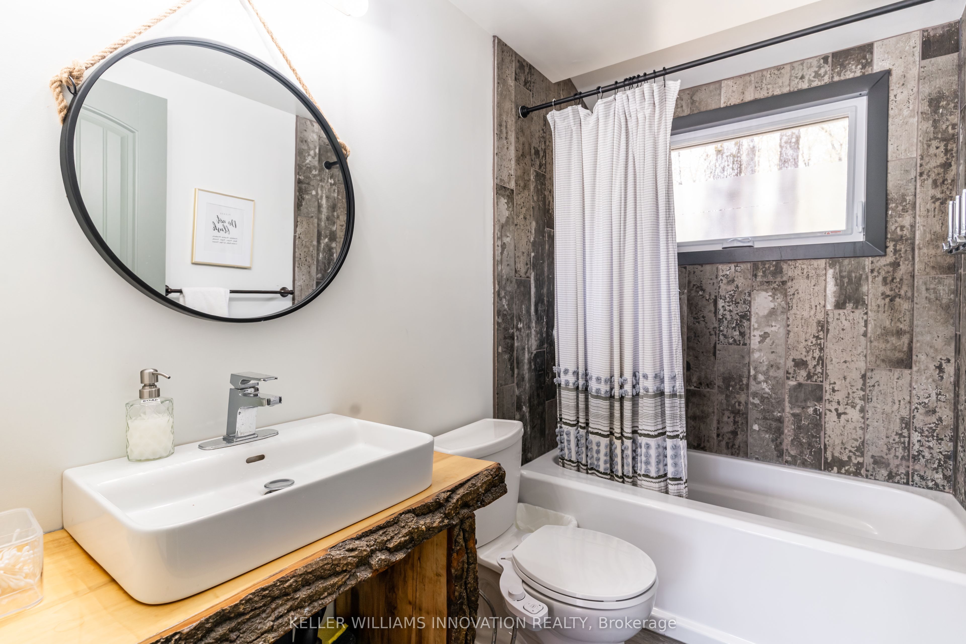 648 Jennison Road Property Photo 17