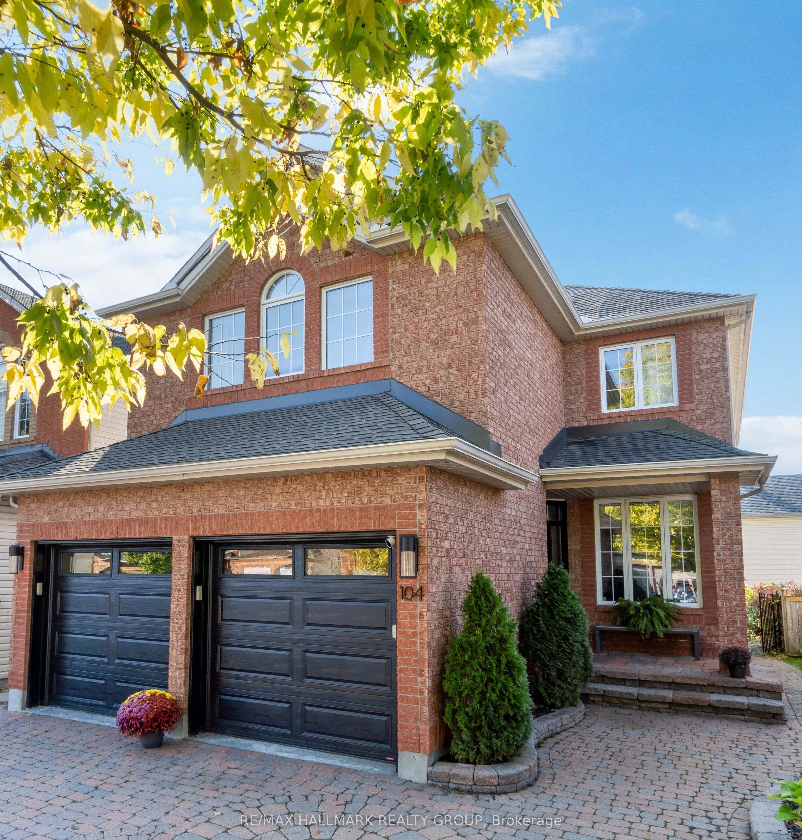 104 Meadowcroft Crescent