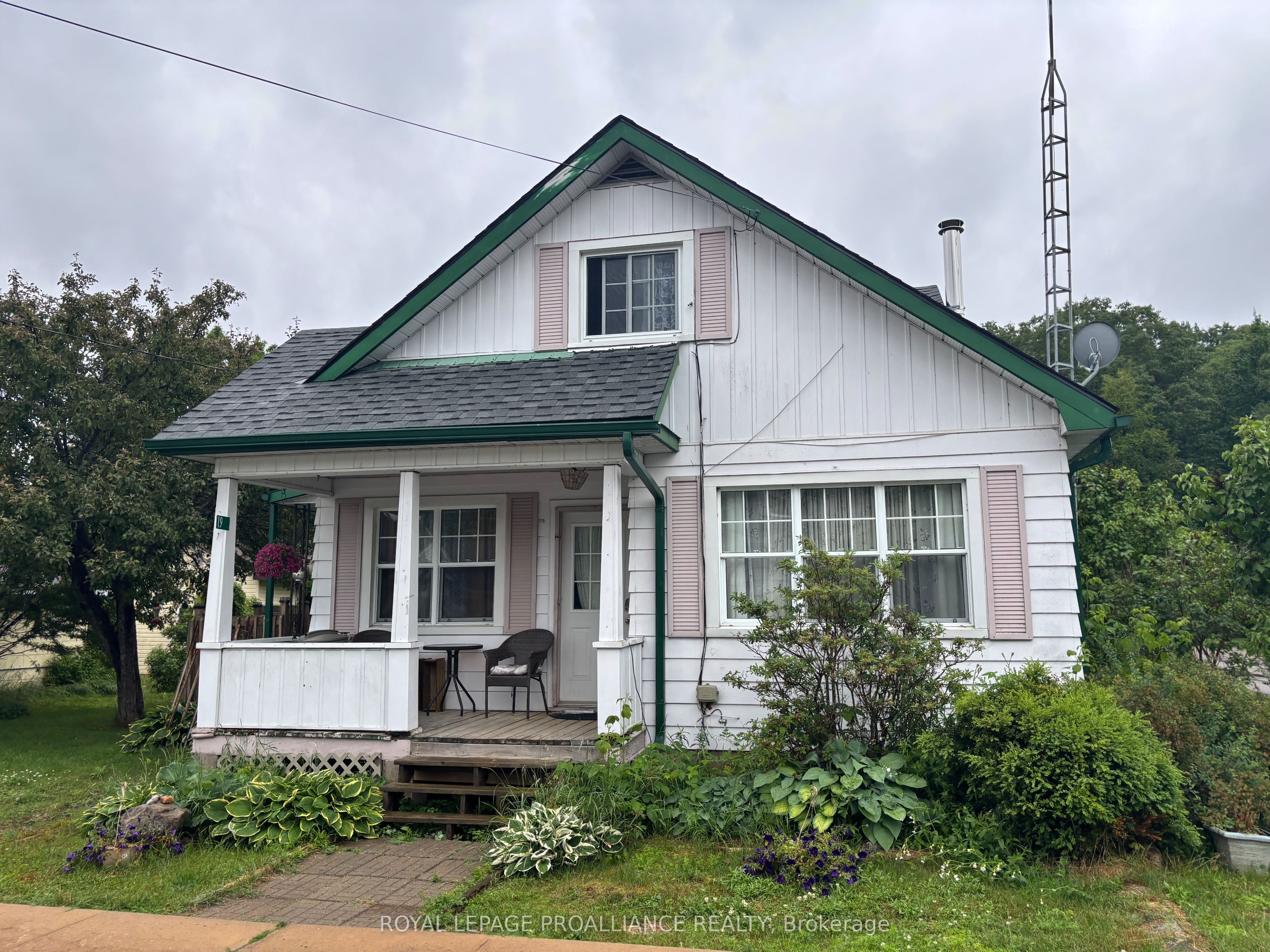 19 Wilno St Property Photo 1