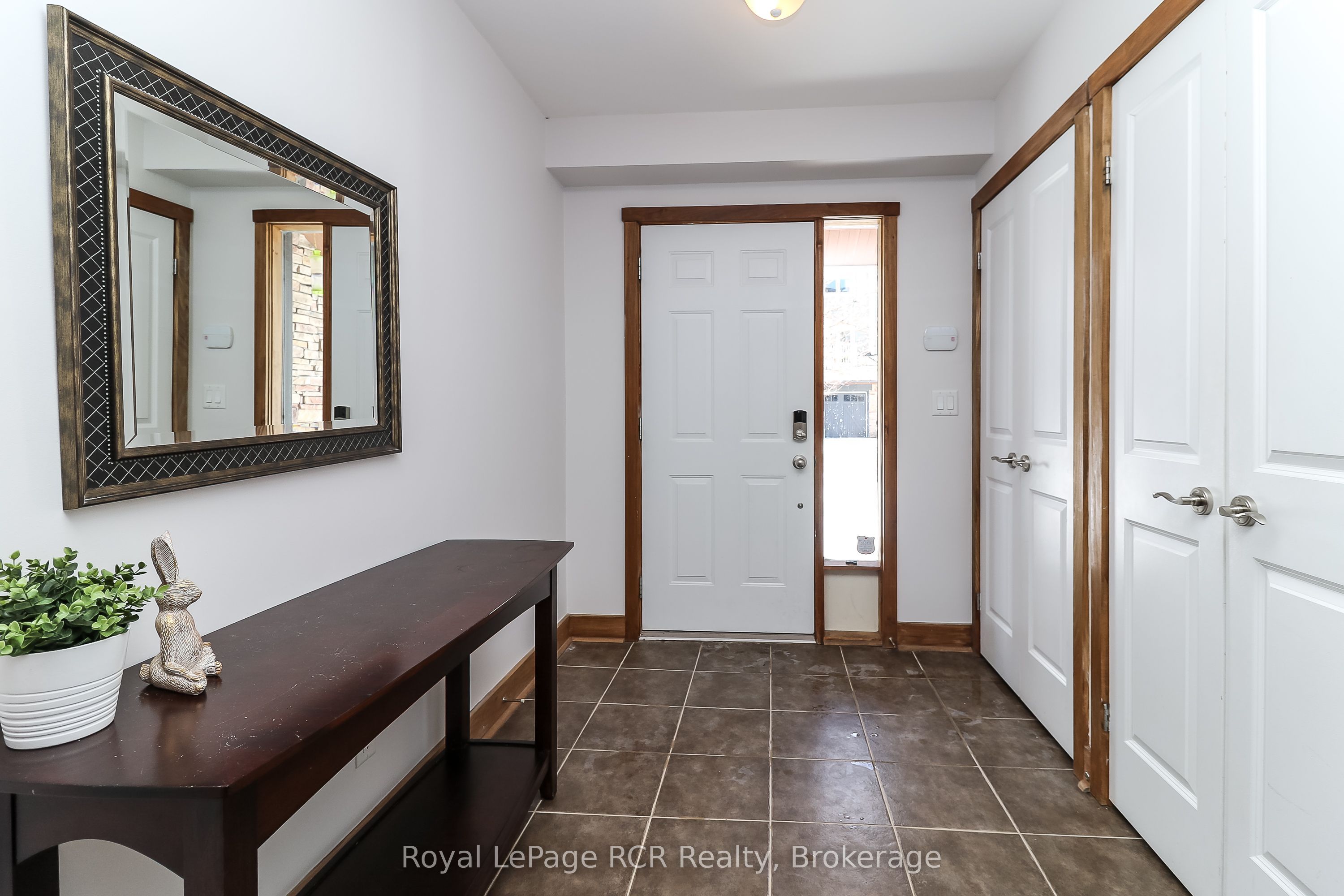 104 Farm Gate Road 10 Property Photo 5