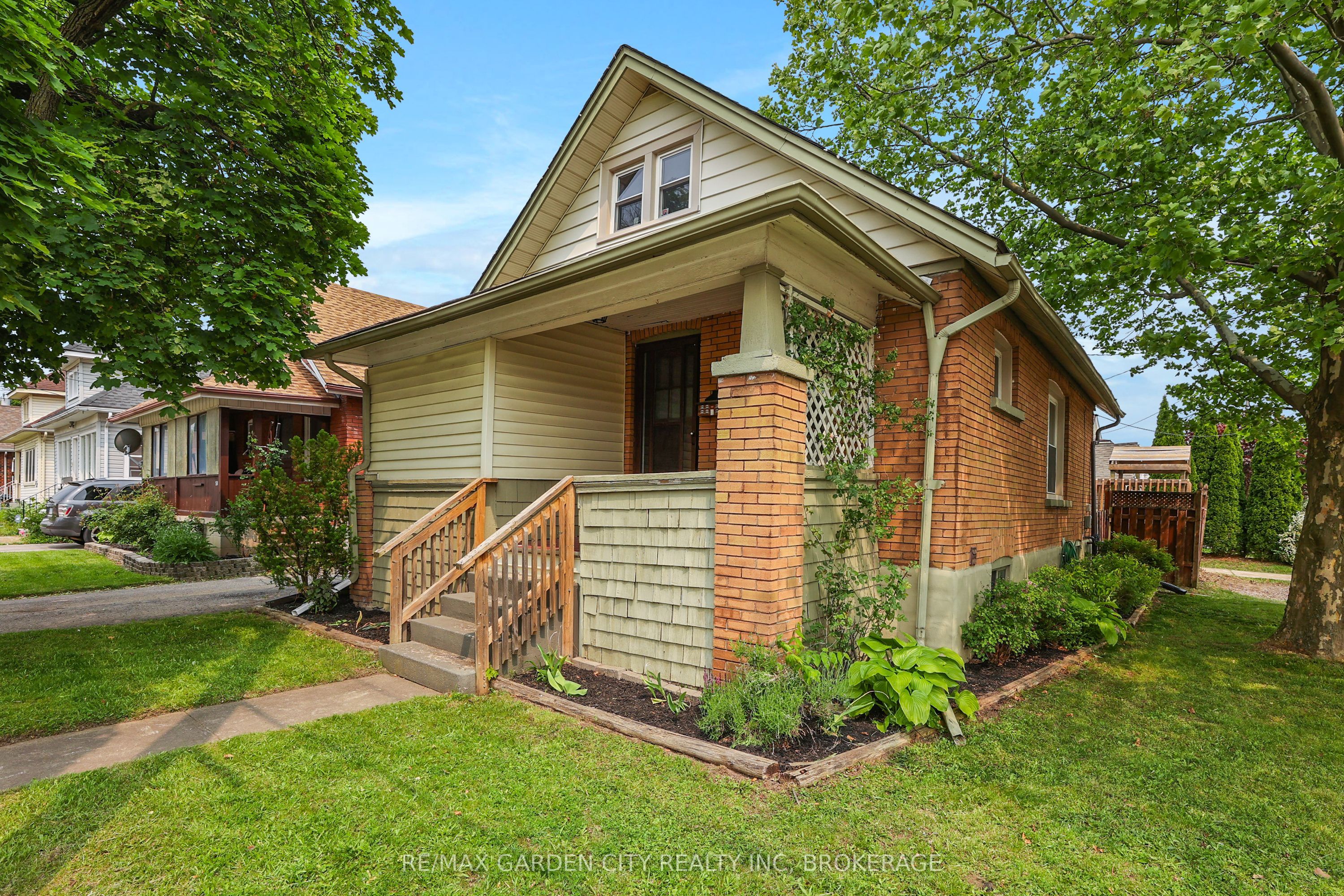 5165 Morrison Street Property Photo 1