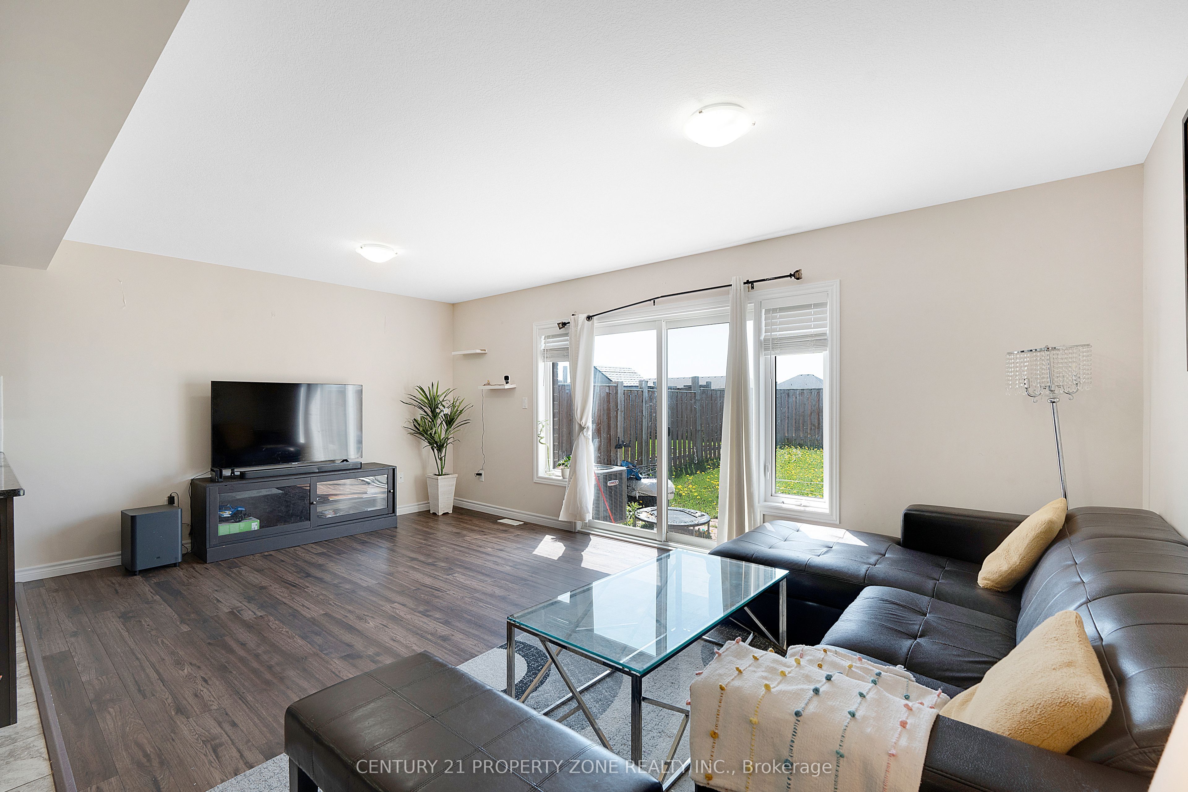 1482 Caen Avenue Property Photo 15