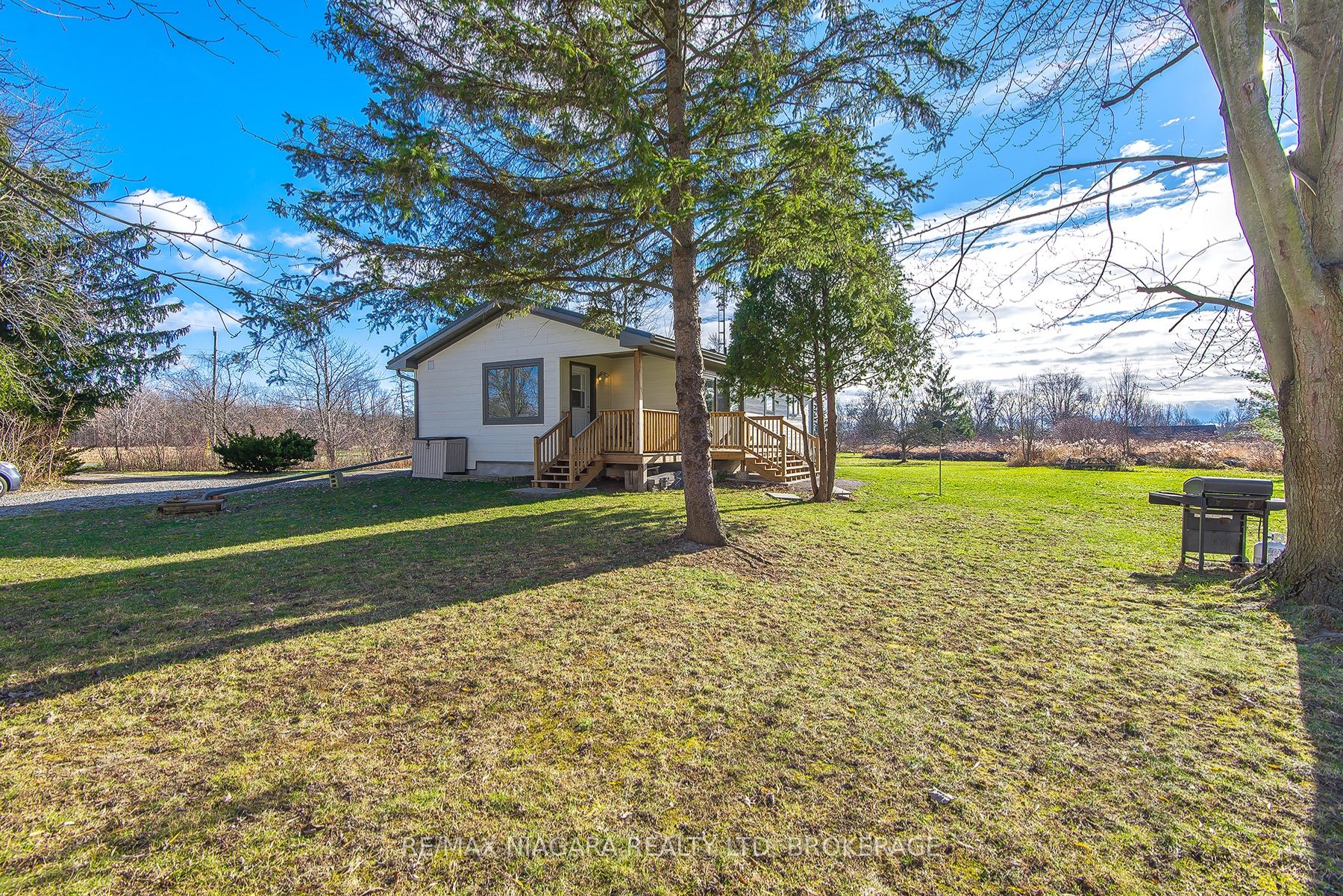 51480 Hewitt Road Property Photo 6