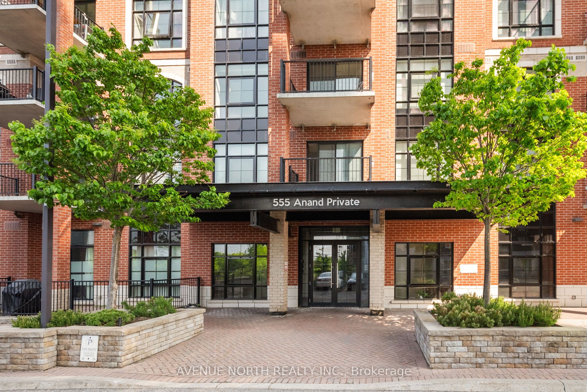 555 Anand Private 806 Property Photo 2