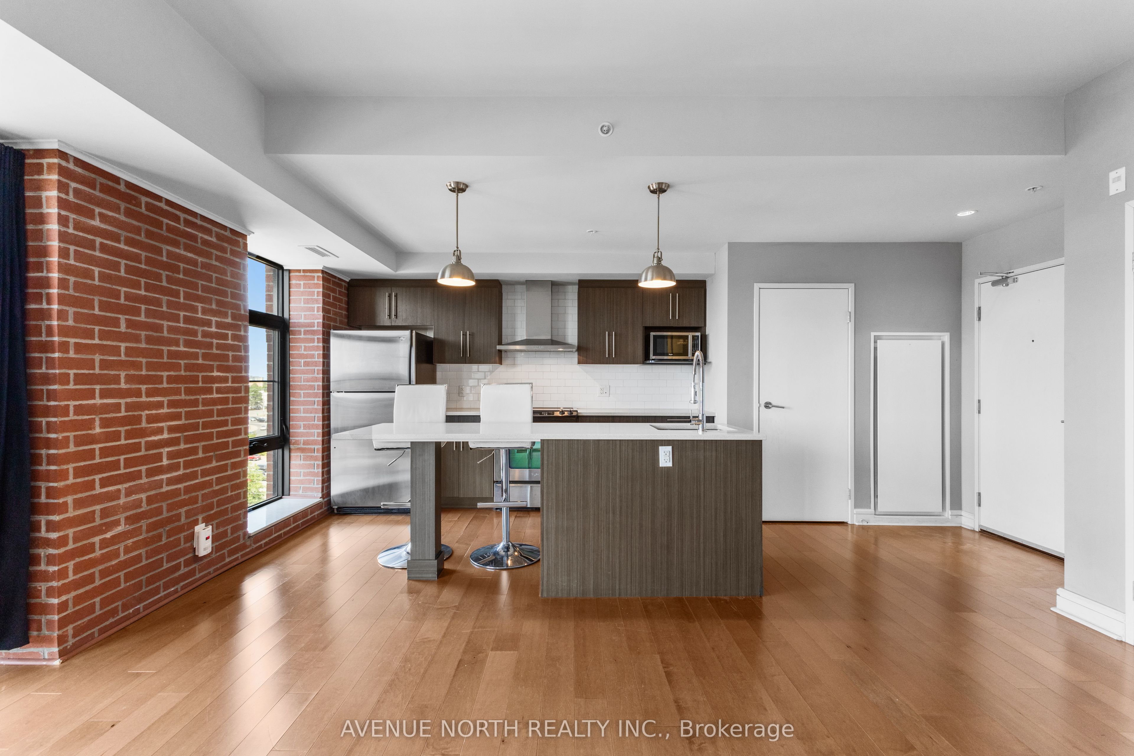 555 Anand Private 806 Property Photo 12