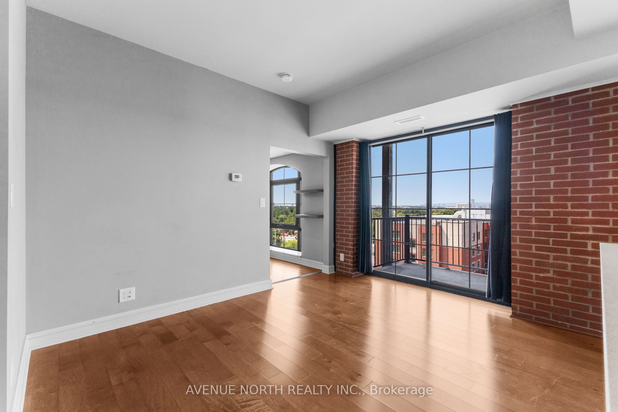 555 Anand Private 806 Property Photo 17