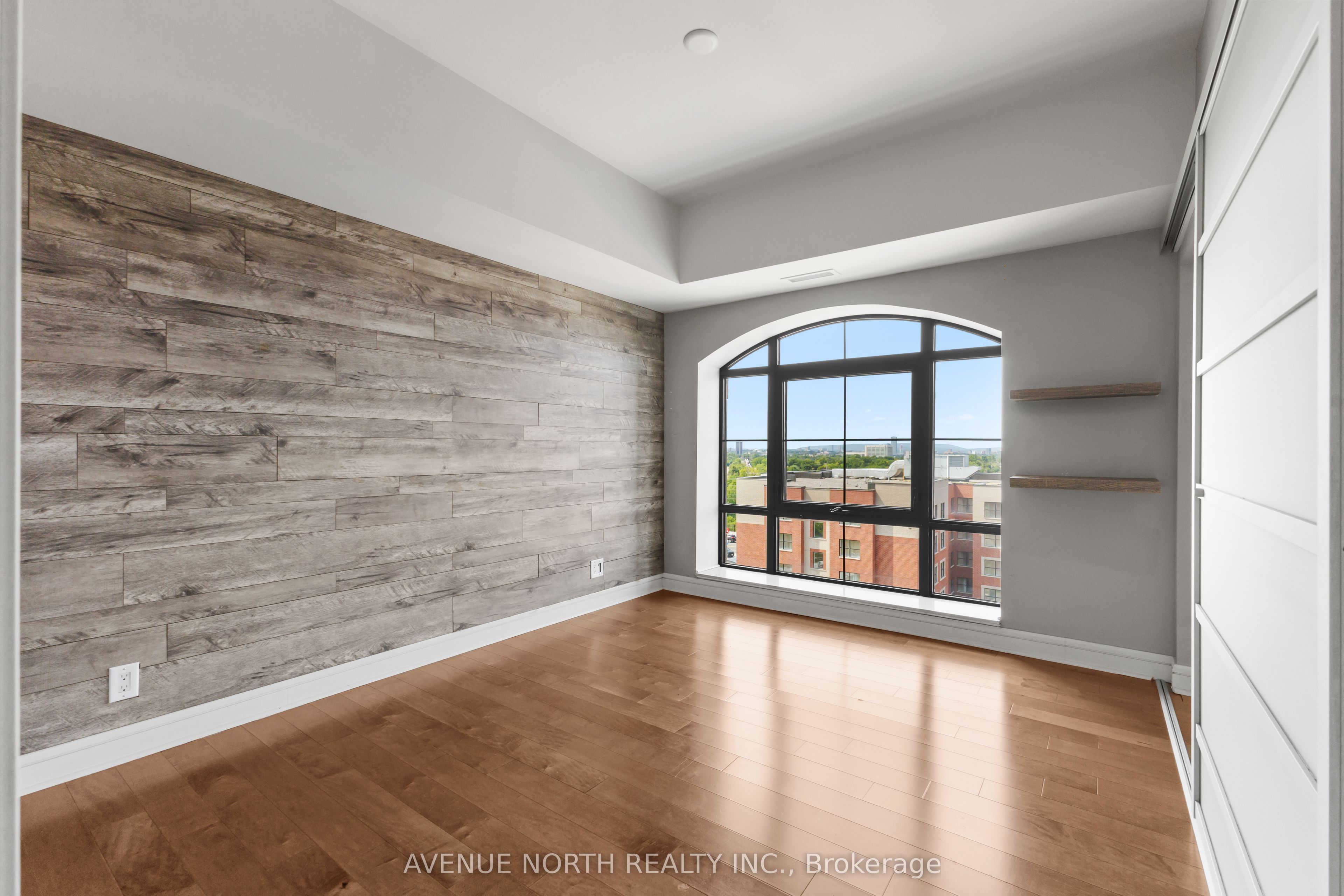 555 Anand Private 806 Property Photo 22