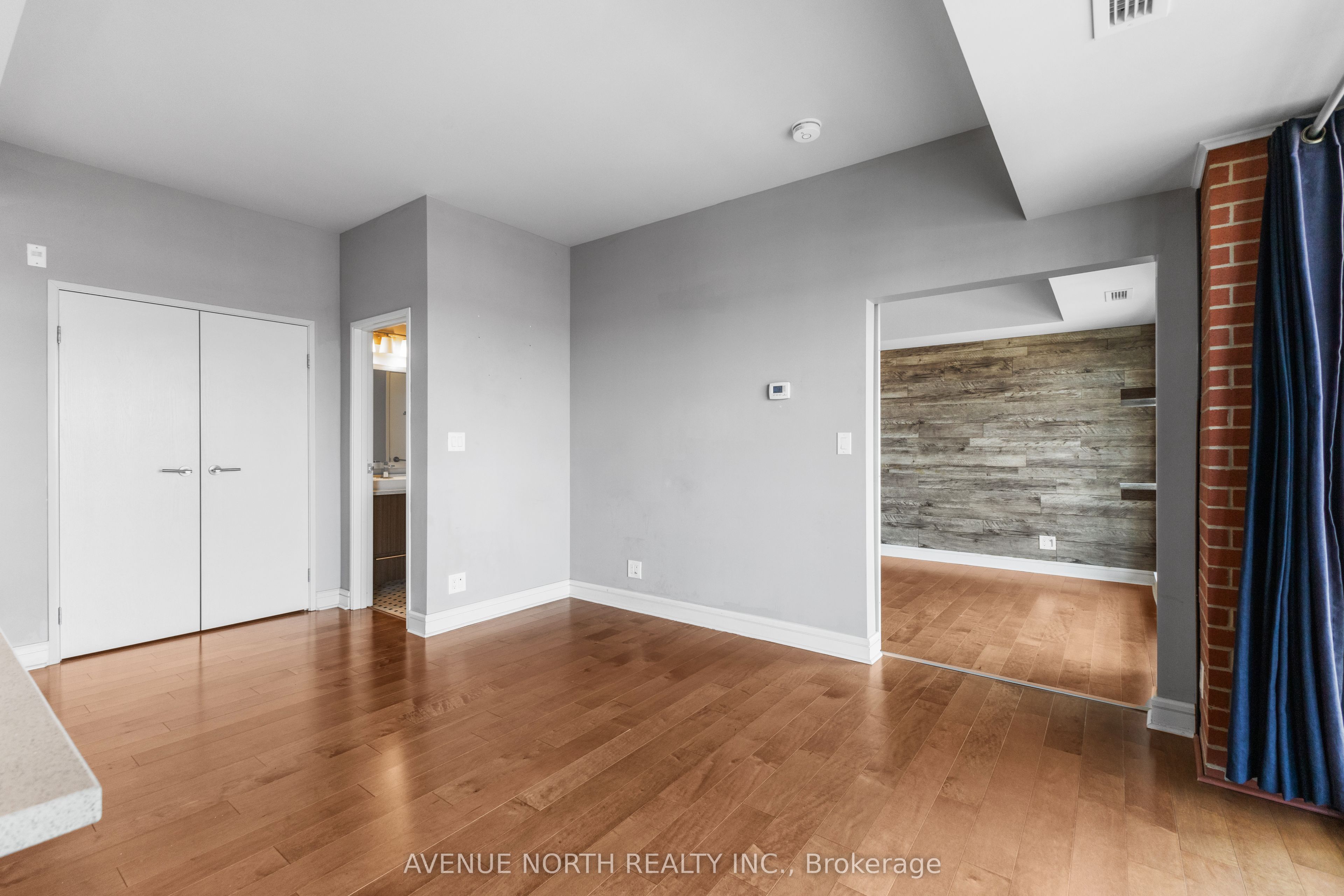 555 Anand Private 806 Property Photo 23