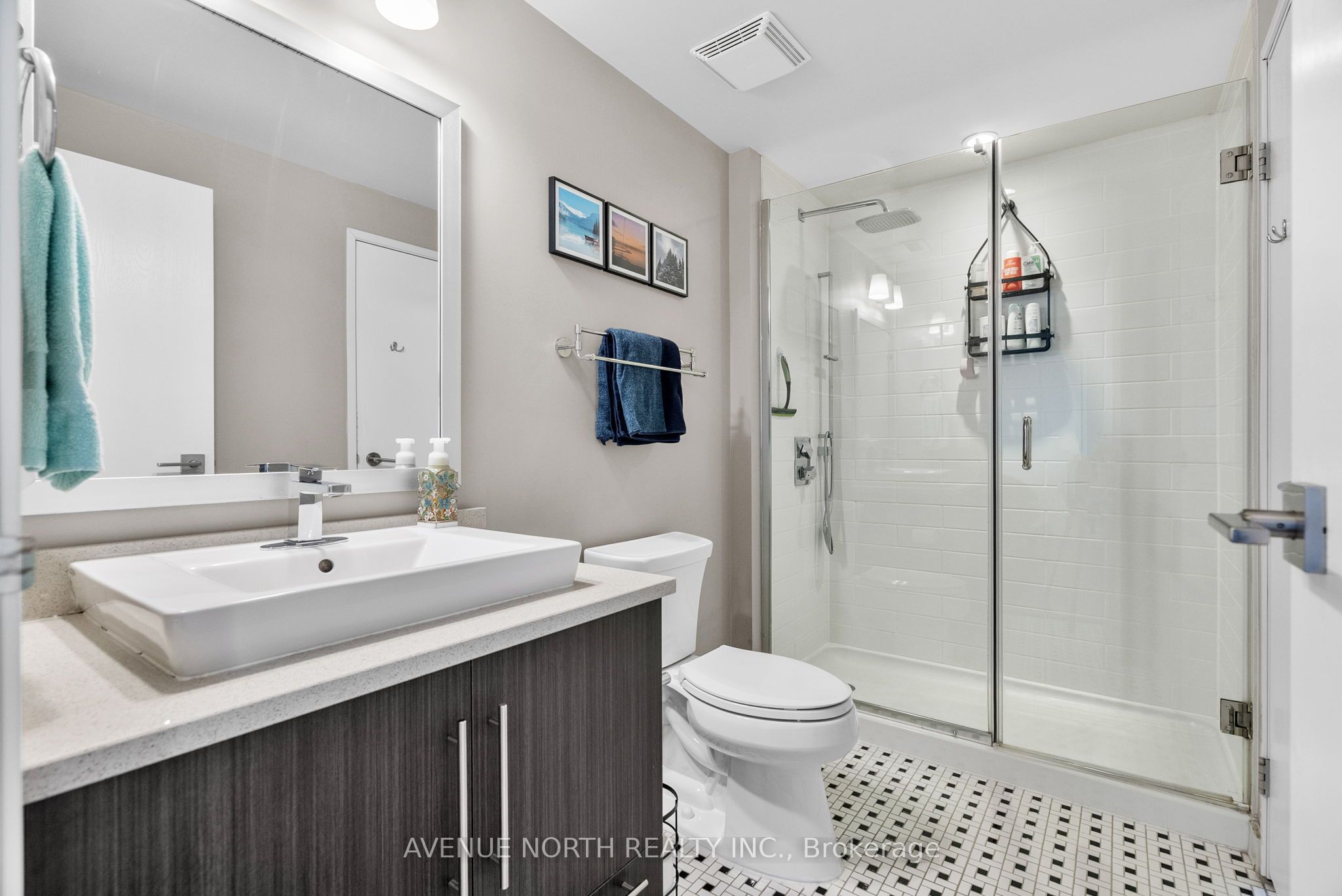 555 Anand Private 806 Property Photo 26