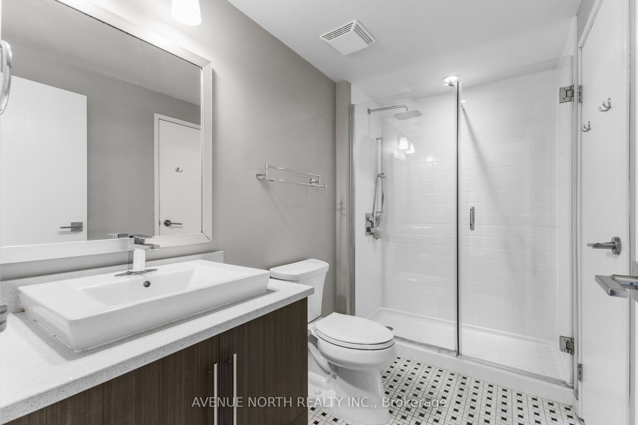 555 Anand Private 806 Property Photo 27