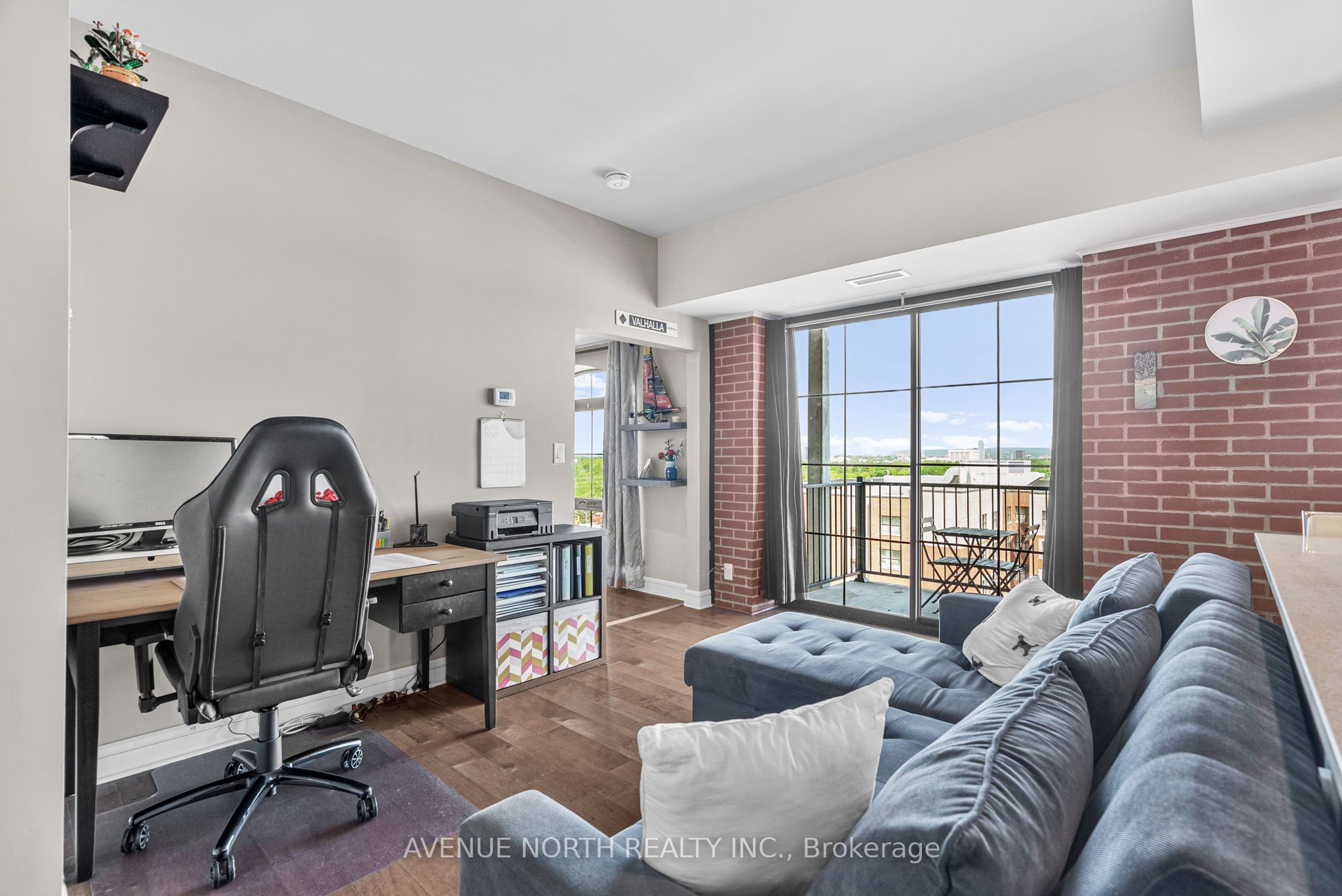 555 Anand Private 806 Property Photo 17