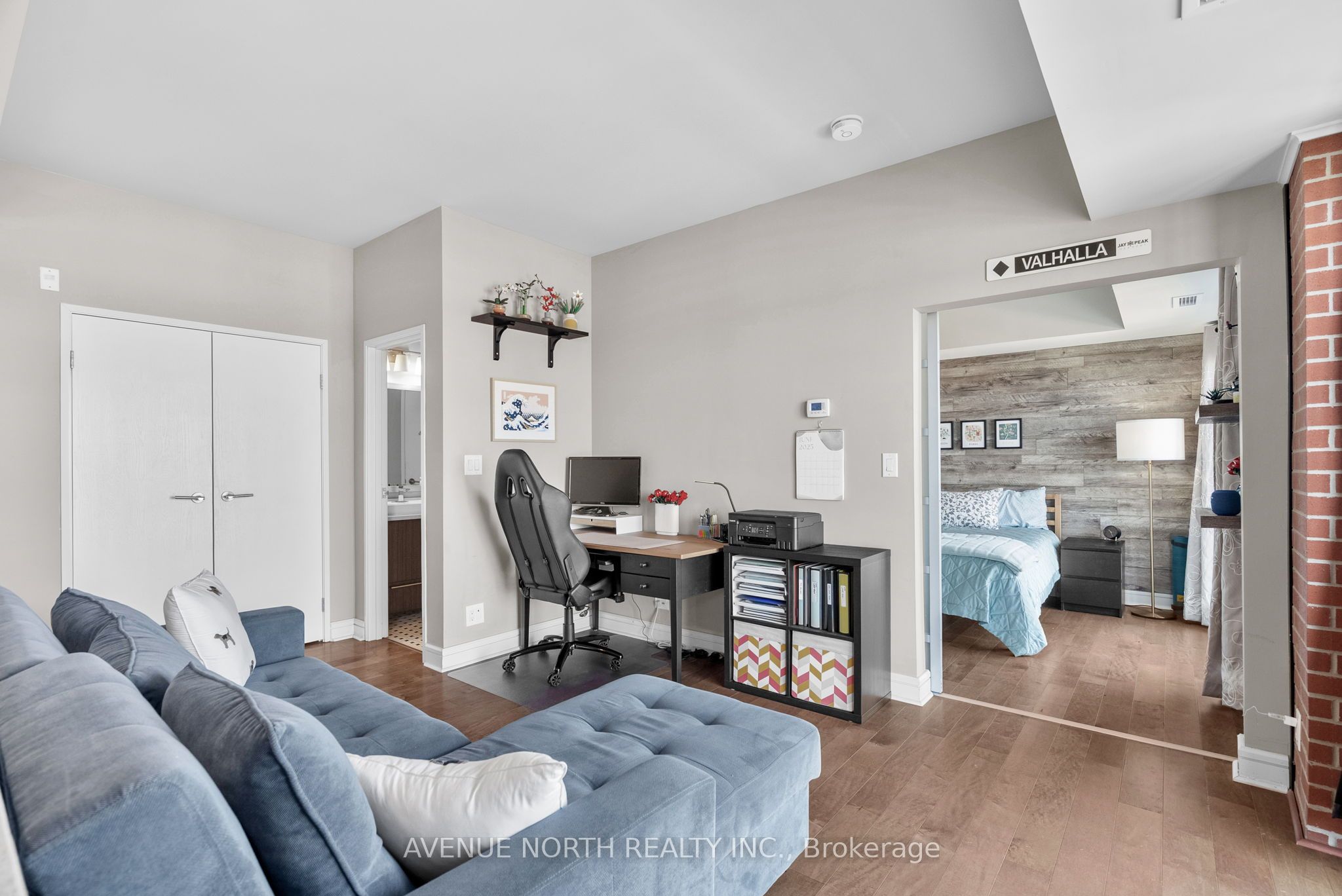 555 Anand Private 806 Property Photo 20