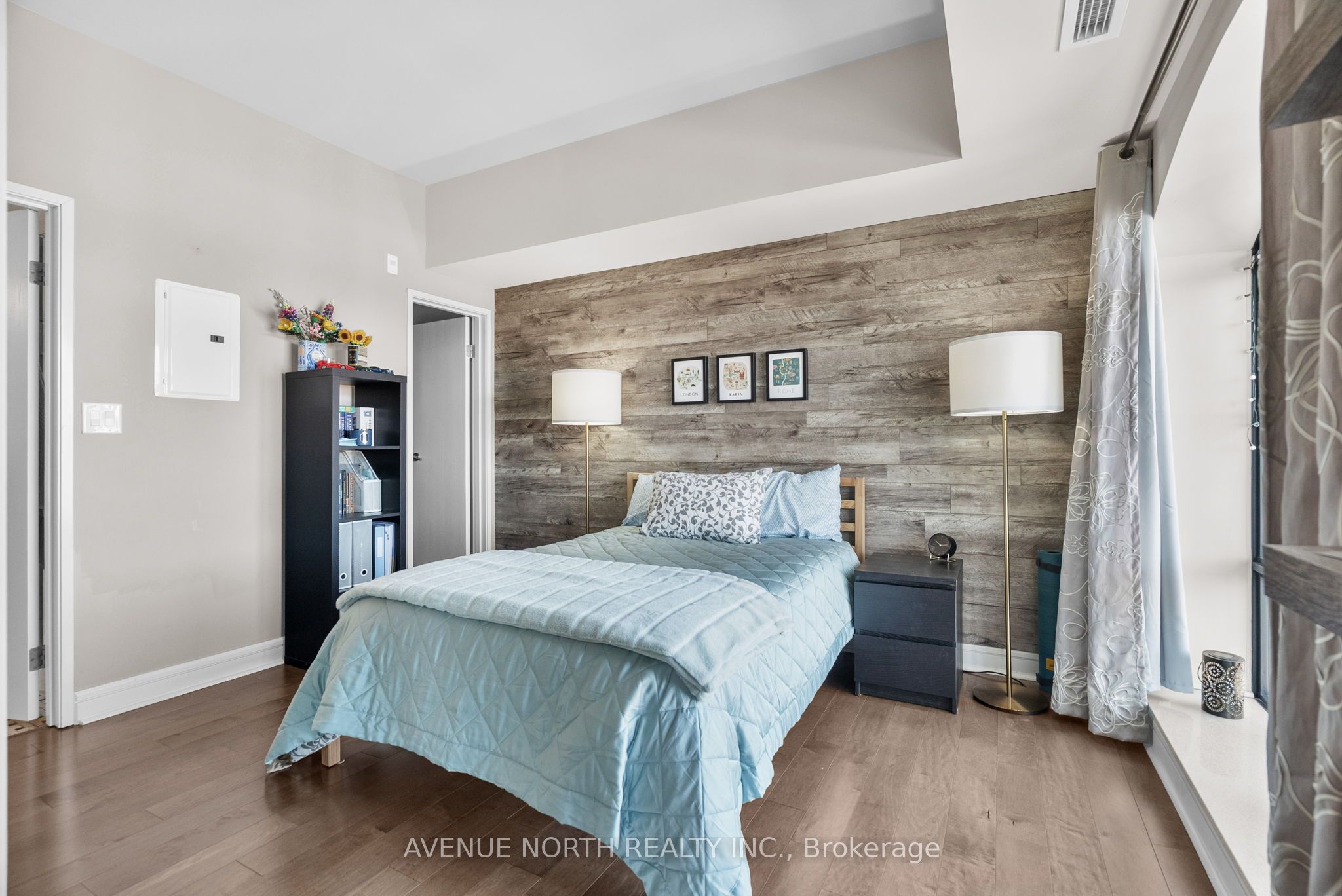 555 Anand Private 806 Property Photo 22