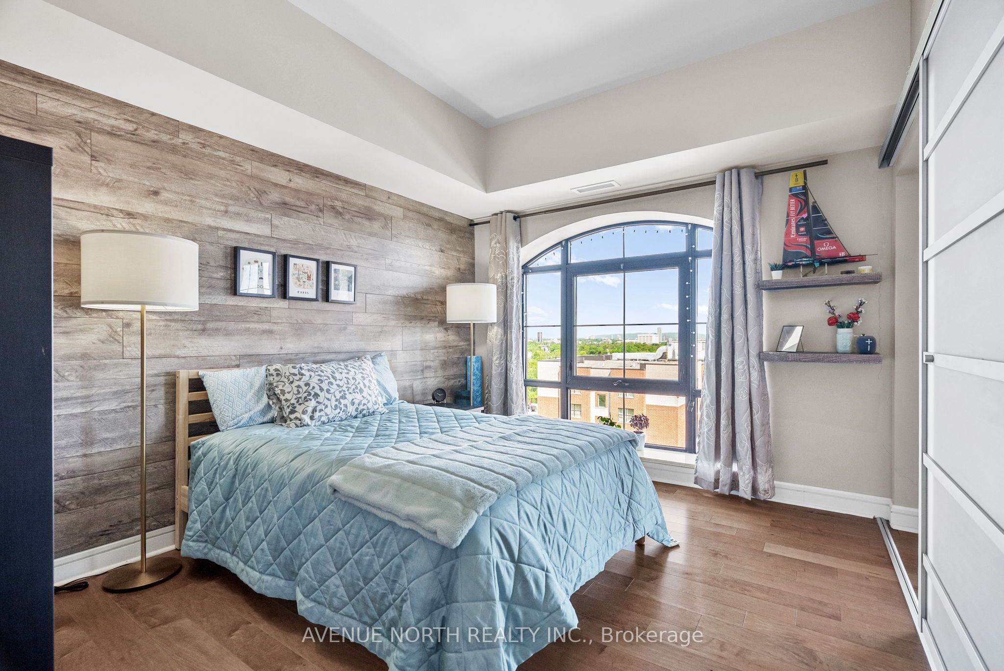 555 Anand Private 806 Property Photo 23