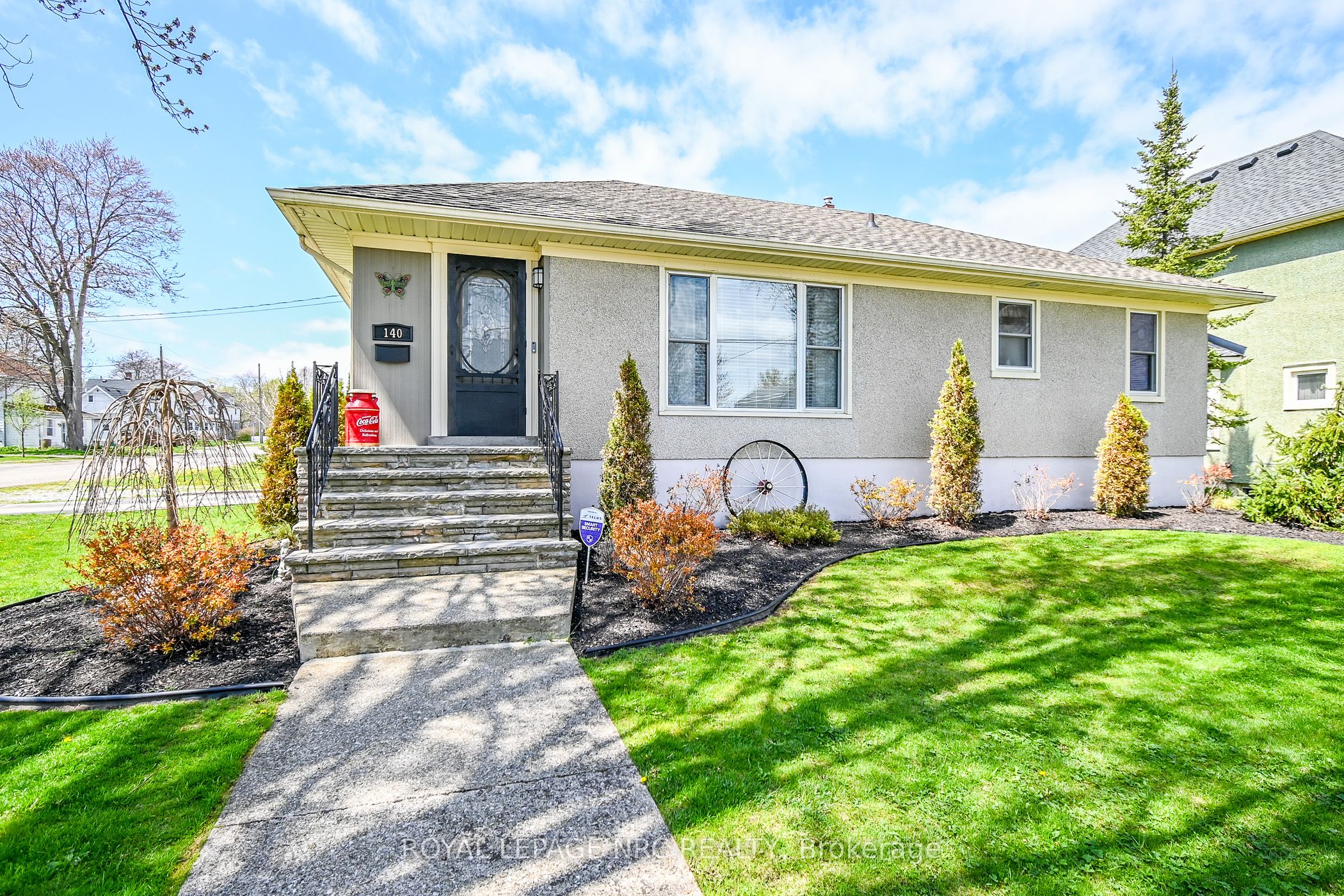 140 Erie Street Property Photo 1
