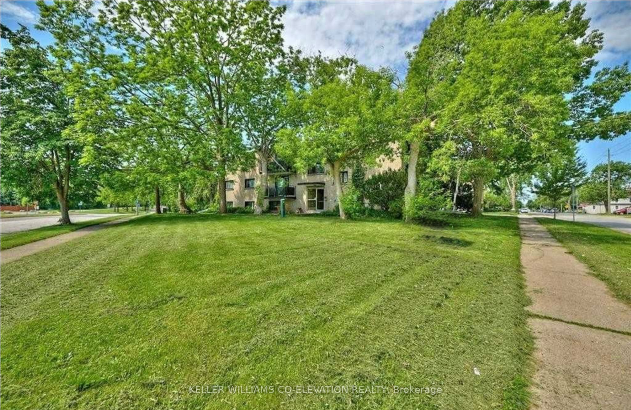 4424 Simcoe St Property Photo 1