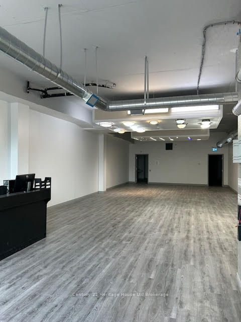 581 Dundas Street Property Photo 4