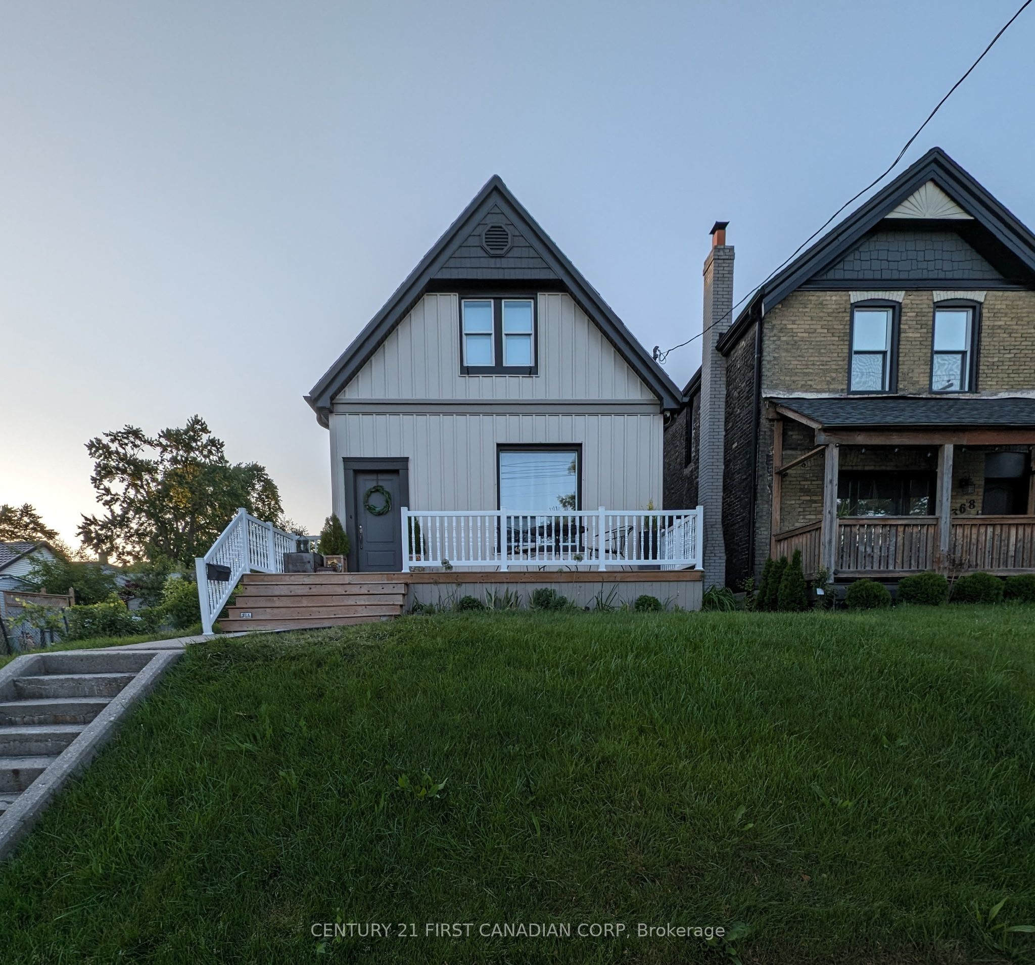 366 Salisbury Street Property Photo 1