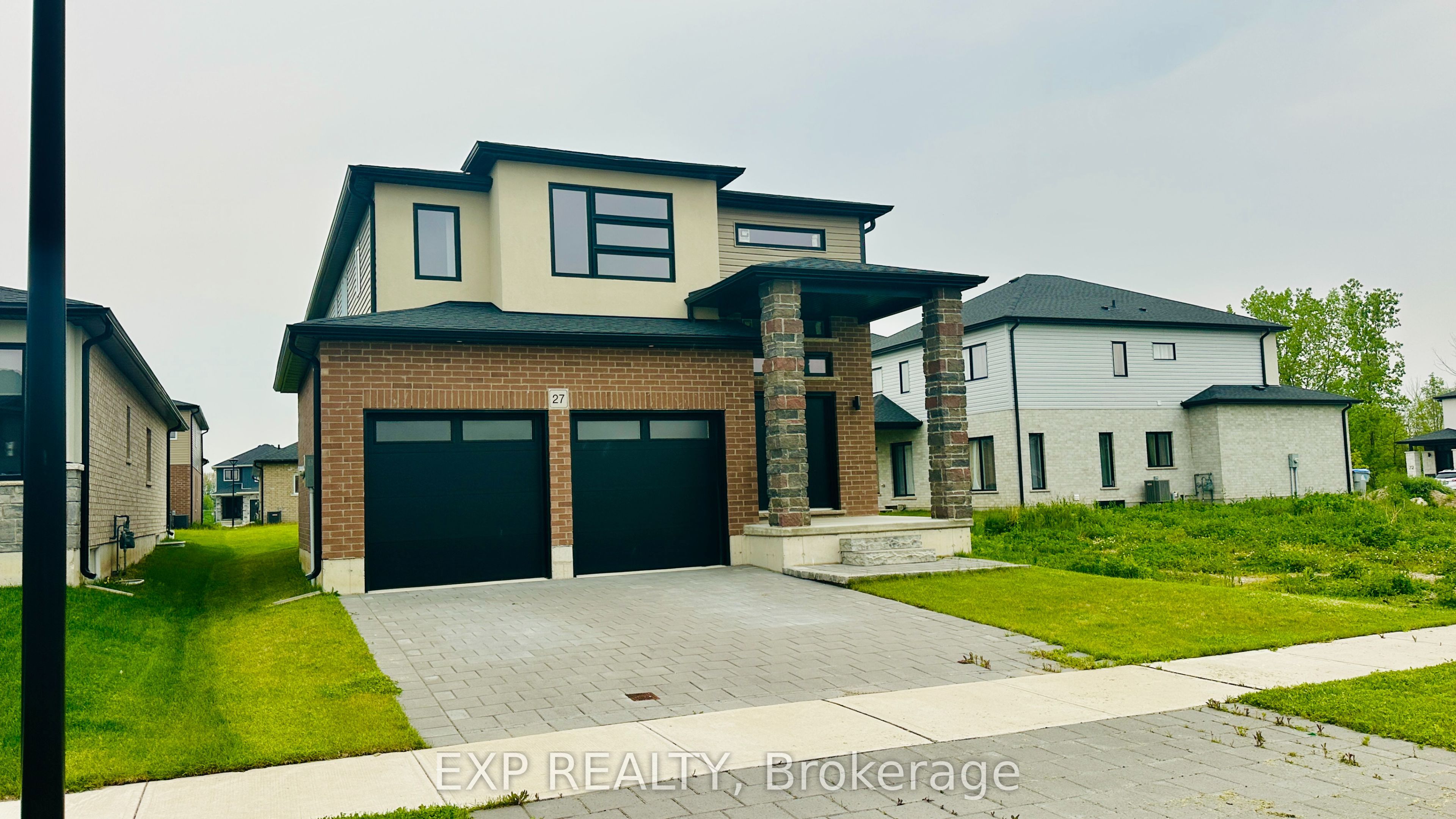 27 Triebner Street Property Photo 1